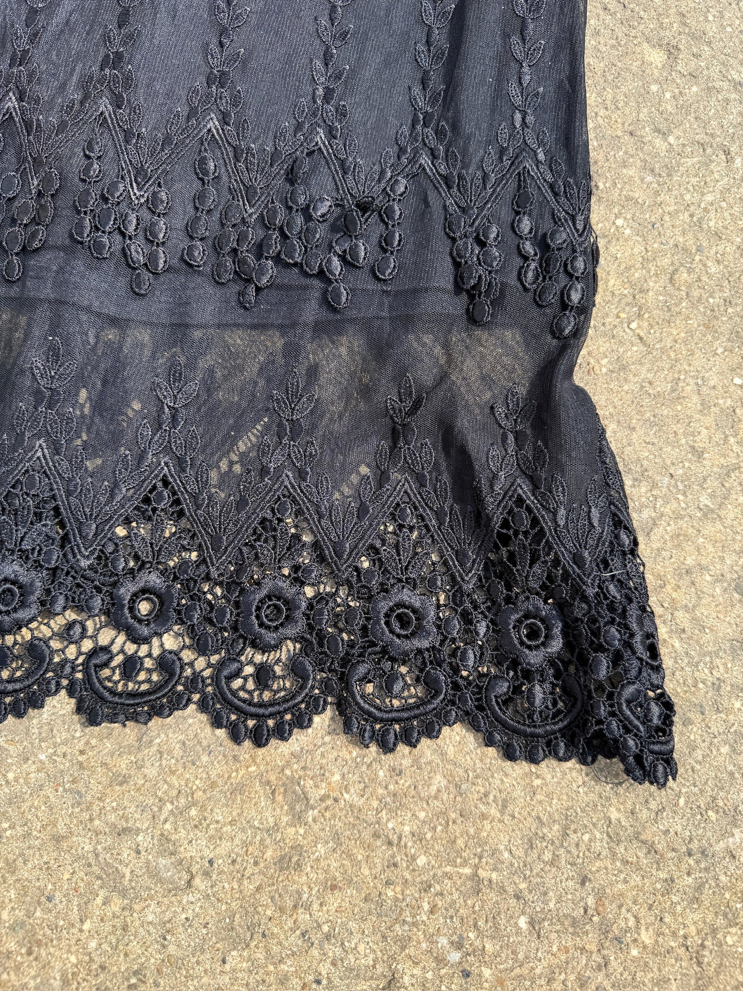 90's Kis Kissay Black Lace Maxi Skirt | S-M