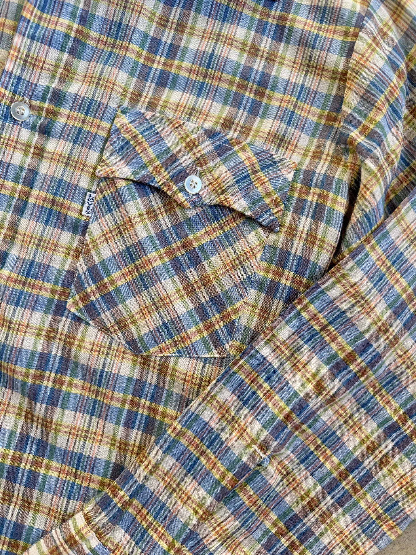 Vintage 1980s Levi's Plaid Button-Up Western Shirt | Medium