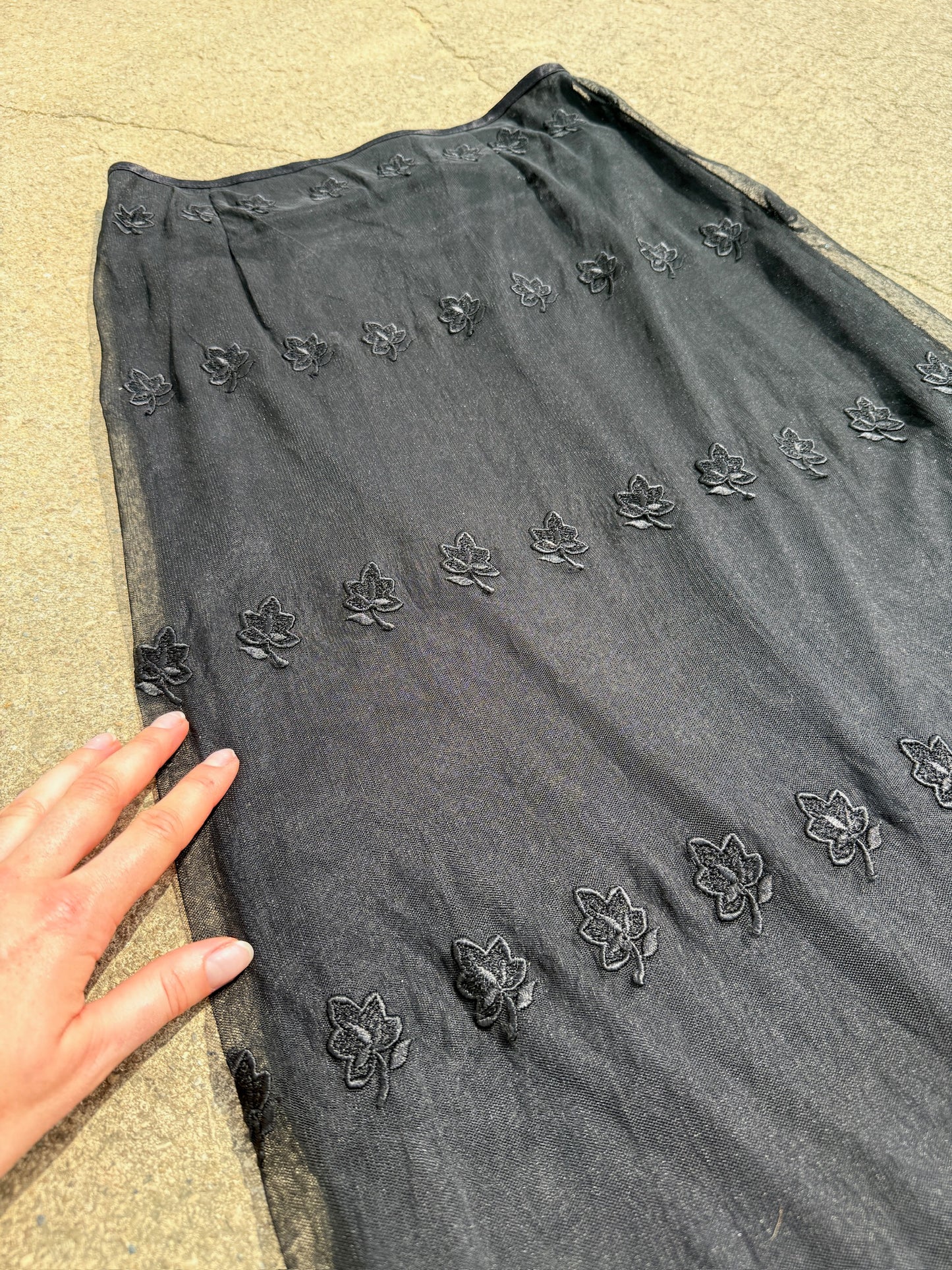 90's Kis Kissay Black Lace Maxi Skirt | S-M