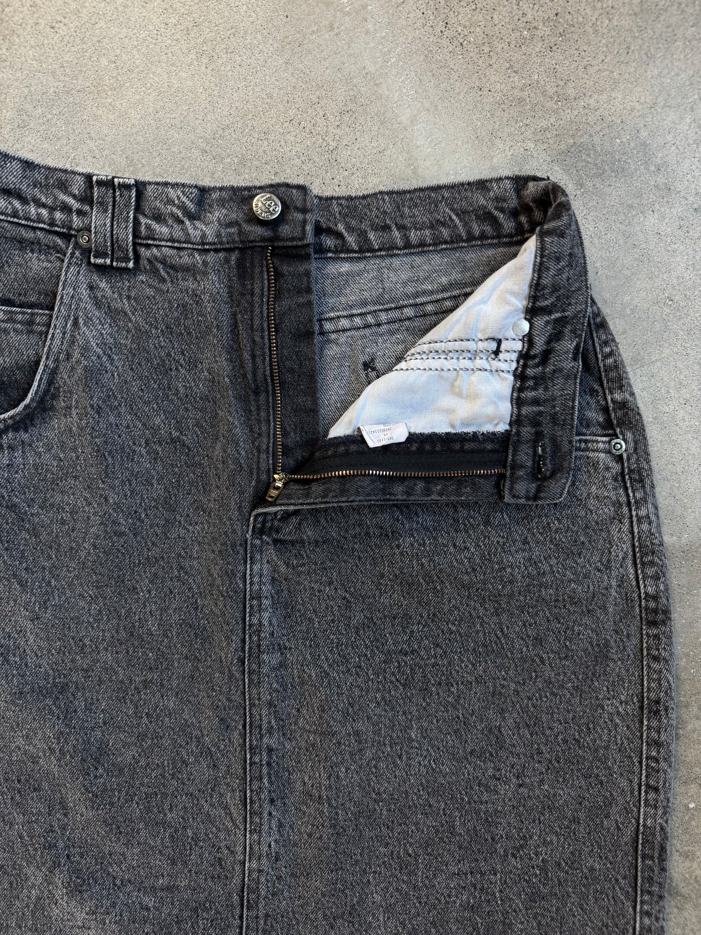 Vintage 1980s Lee Washed Black Denim Skirt | Waist 29”
