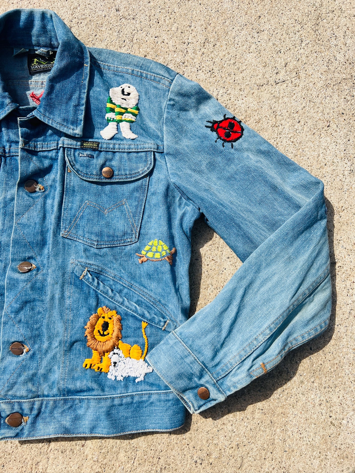 Vintage 1970s Maverick Blue Bell Embroidered Denim Jacket | Small