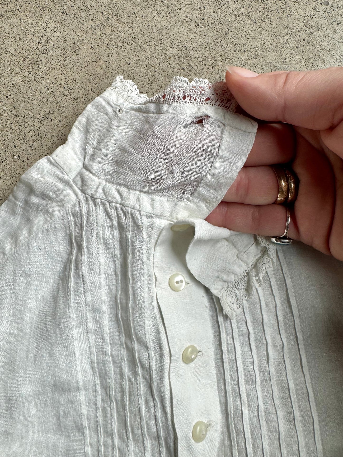 Antique Edwardian White Floral Embroidered High-Neck Blouse | XS