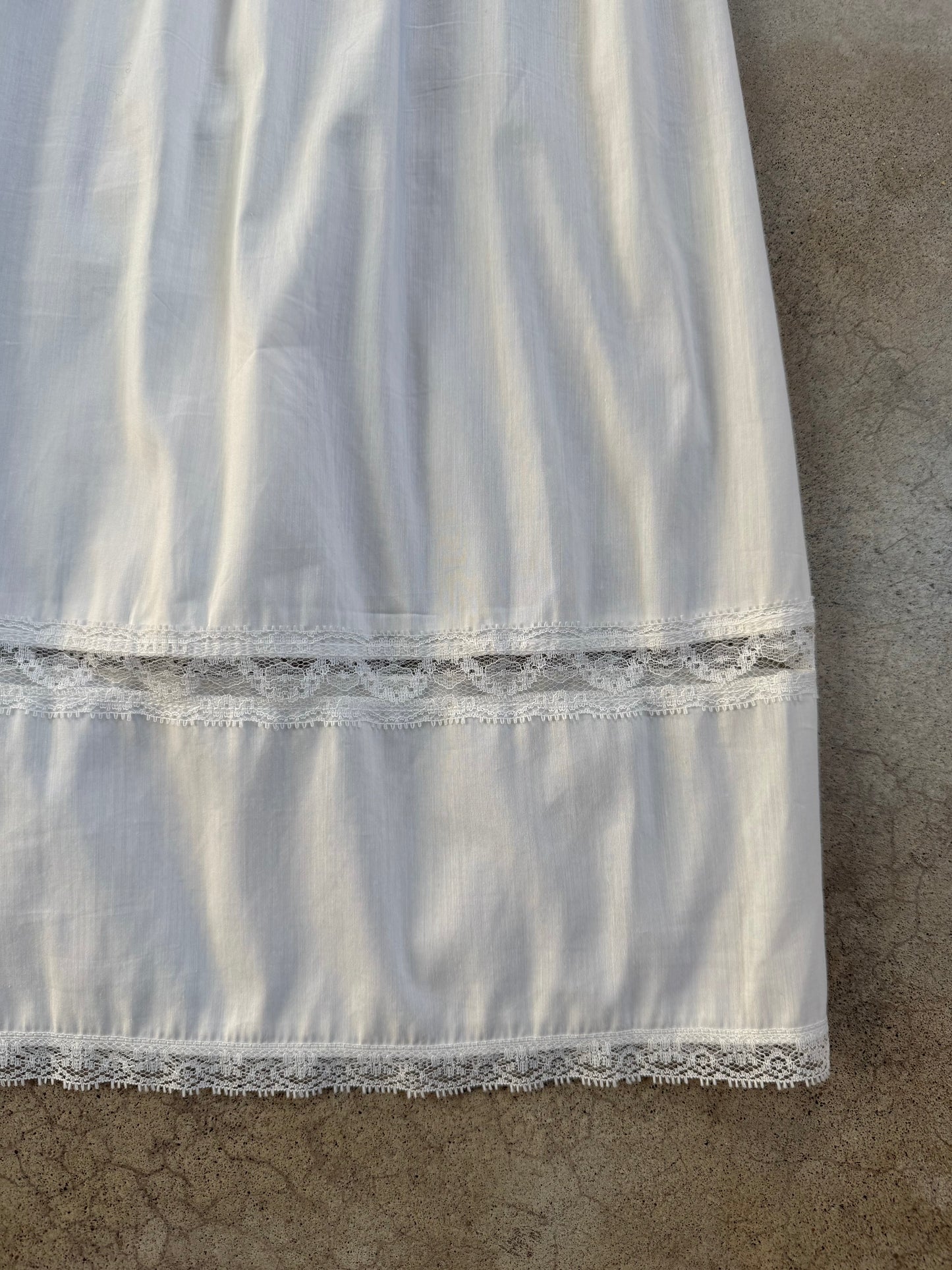 Vintage 1950s Berkliff White Cotton & Lace Slip Skirt | S/M