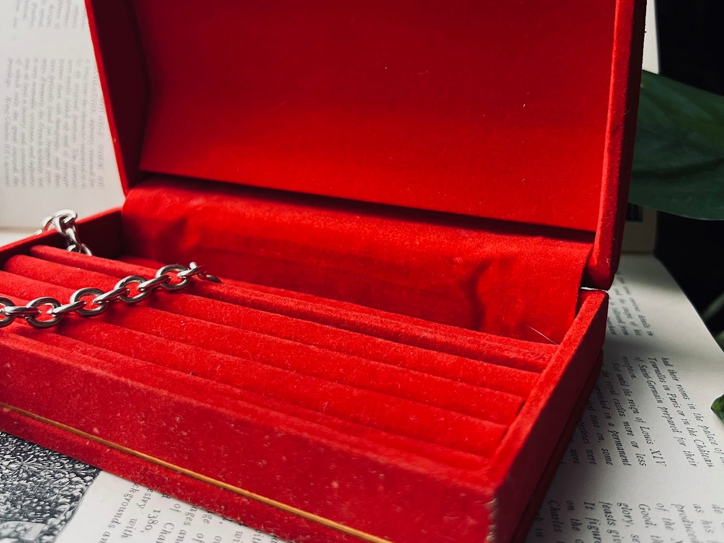 Vintage 1950s/60s Red Velvet Jewelry Box