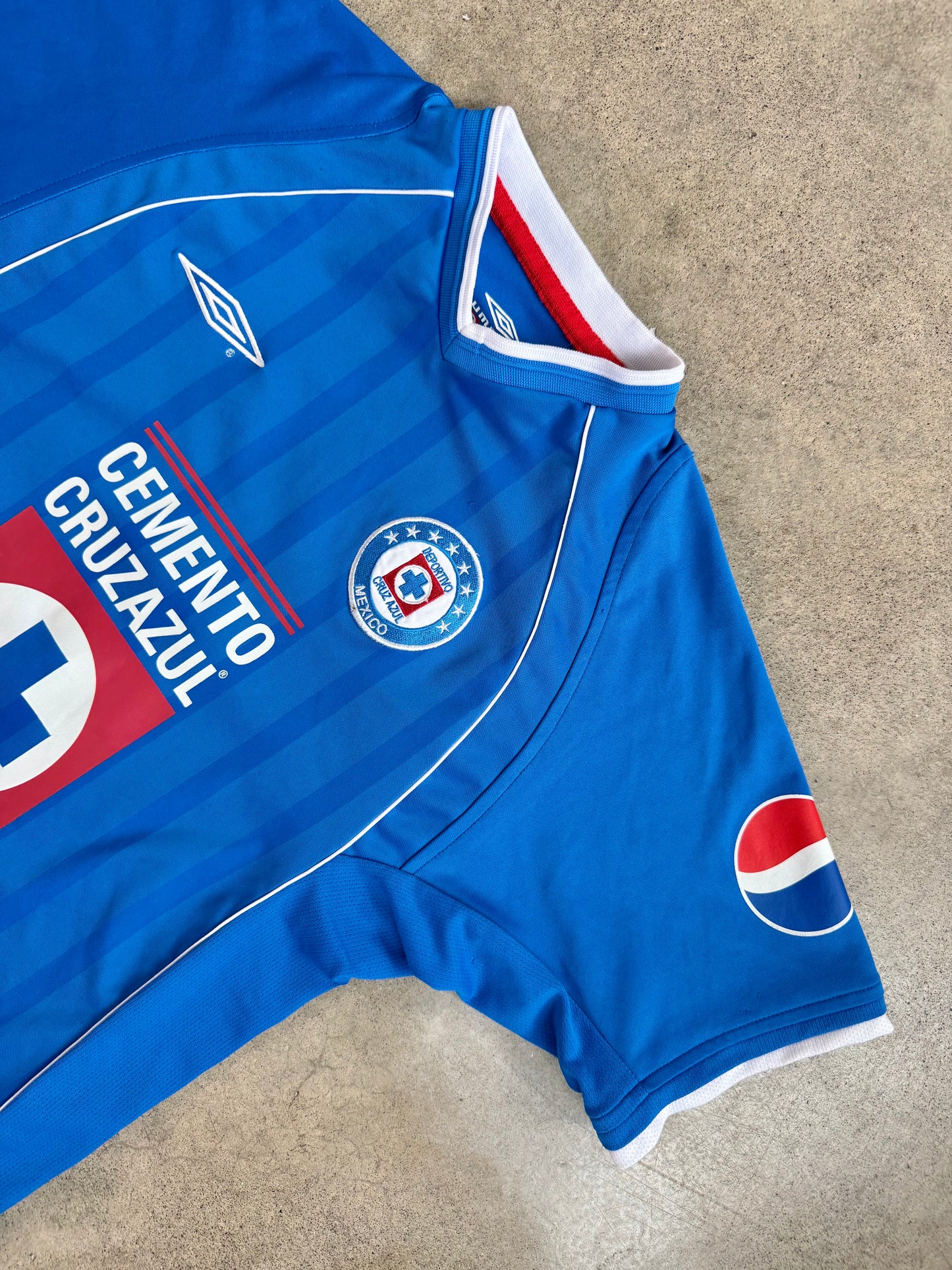 Vintage 2002 Umbro Cruz Azul Mexico Soccer Jersey | Medium