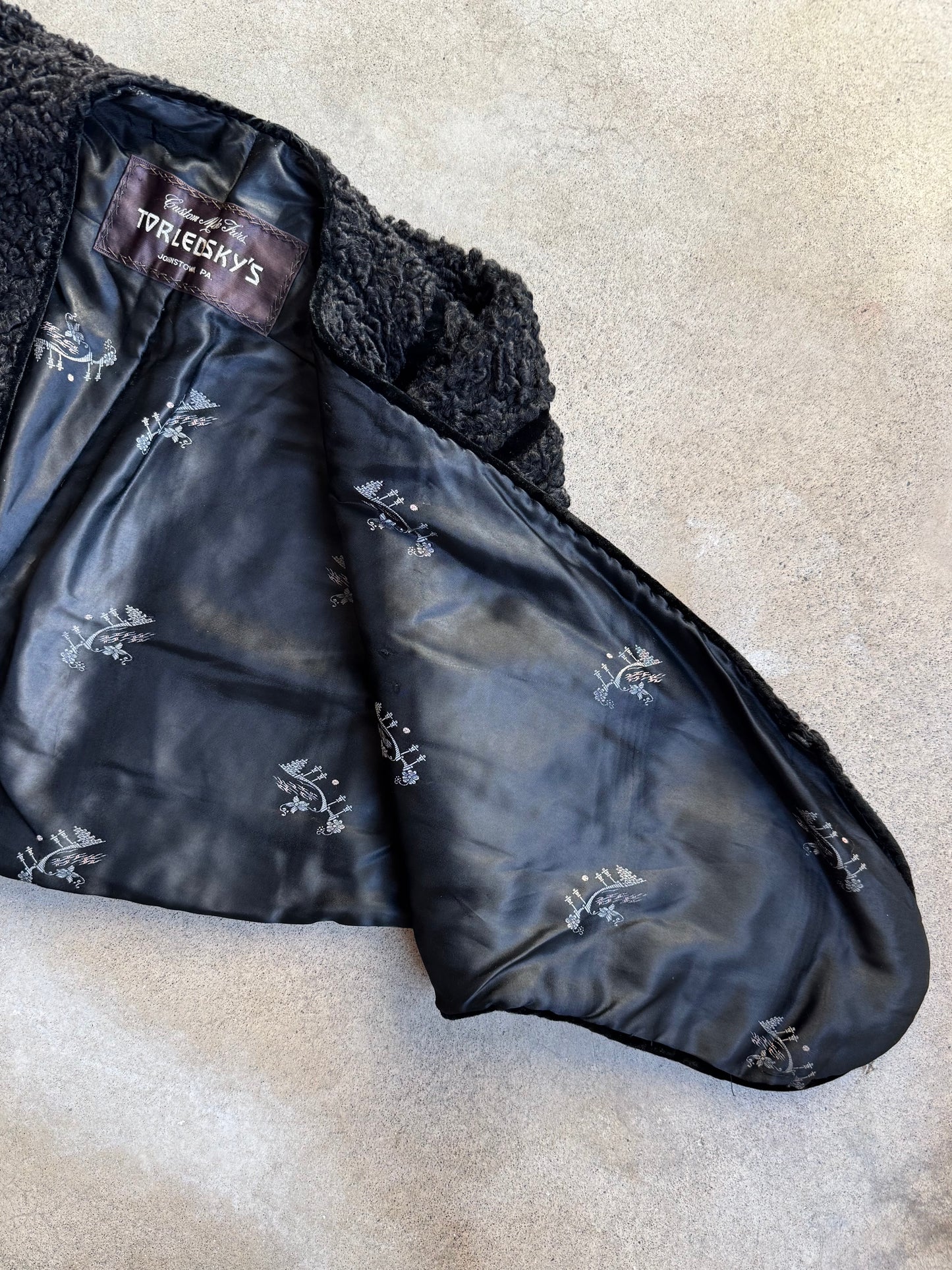 Vintage 1940s Torledsky’s Black Persian Curly Lambswool Stole