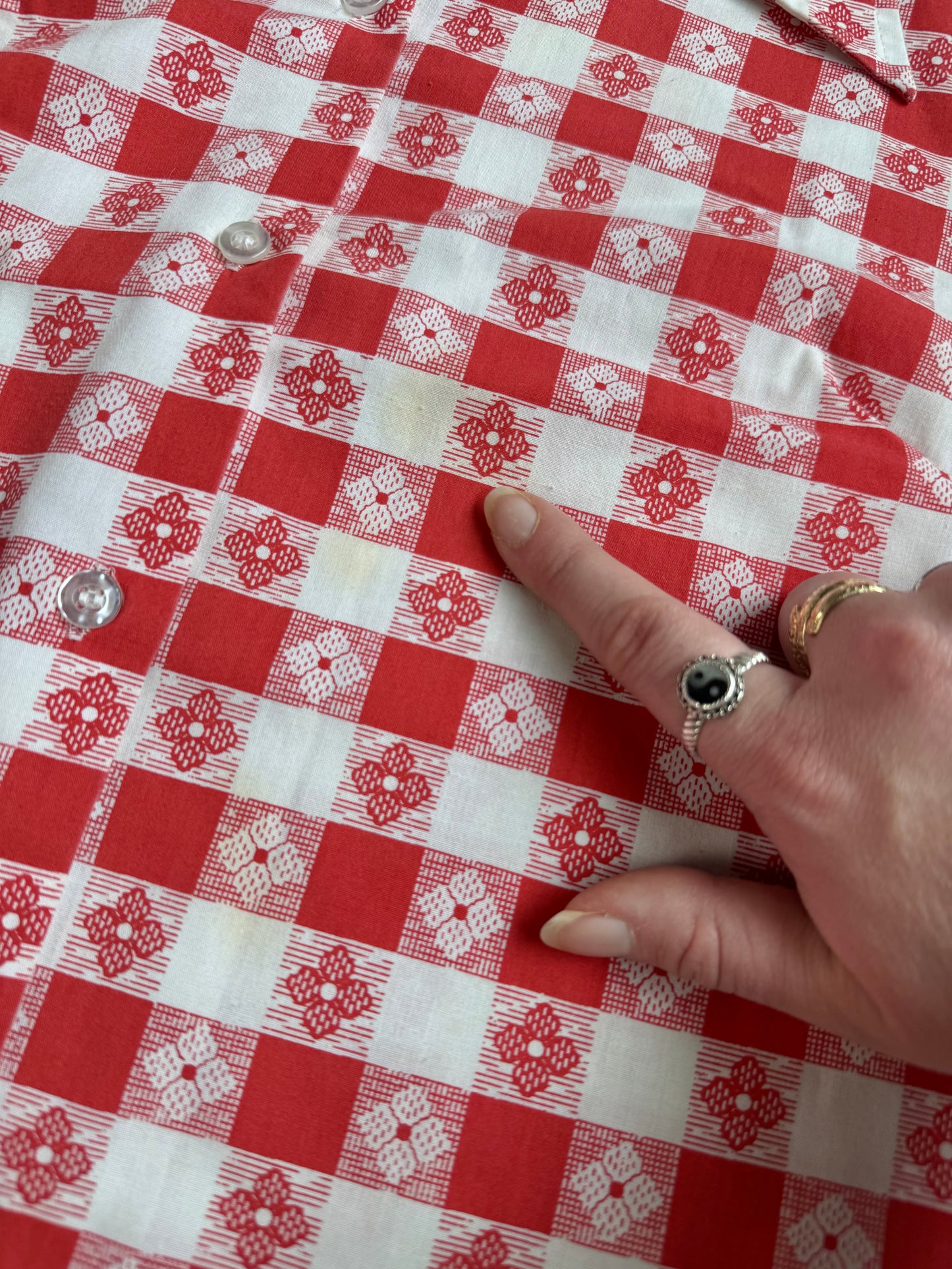 Vintage 1970s Miss K Red Floral Gingham Sleeveless Blouse | Small