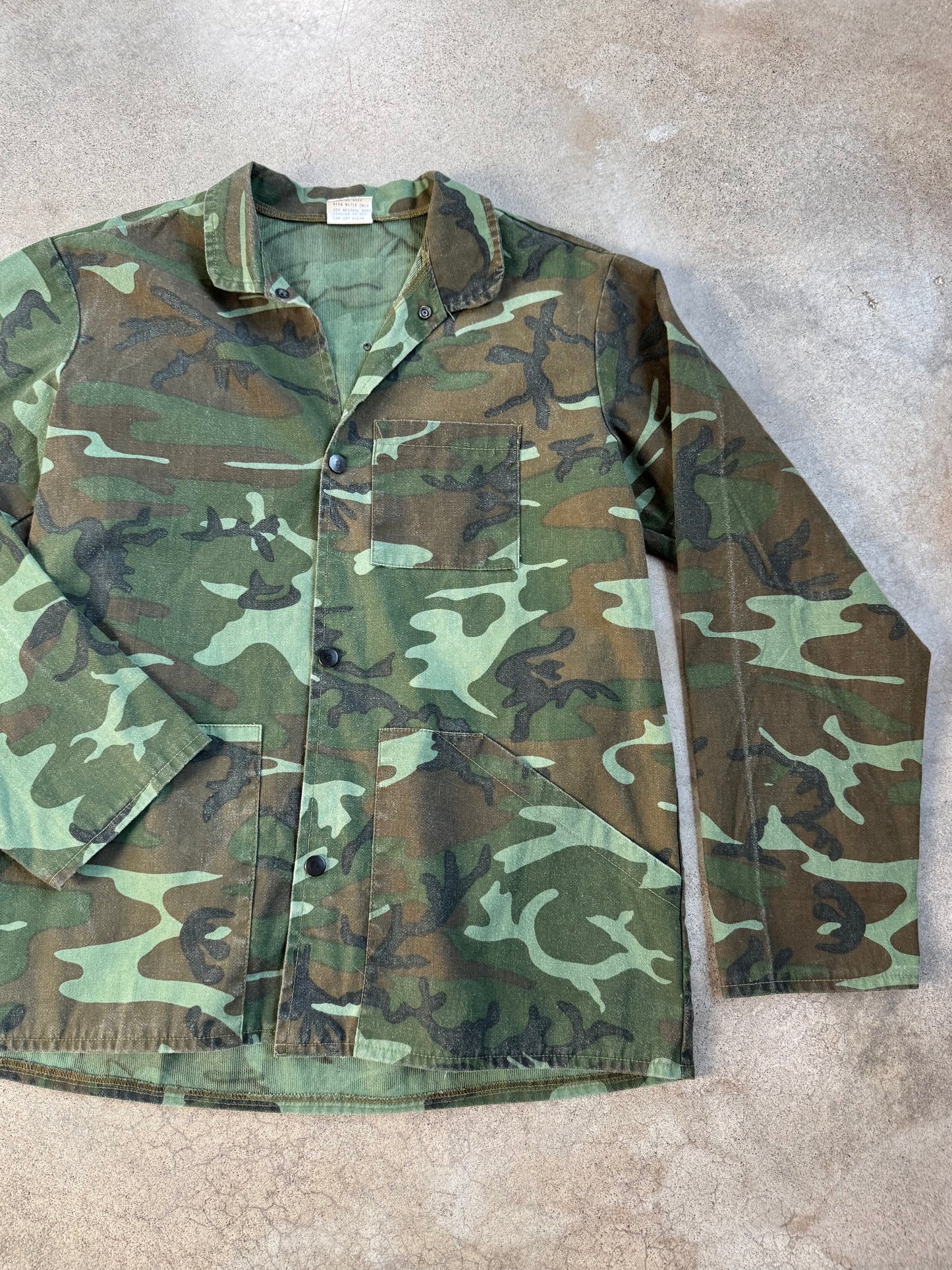 Vintage 1960s Camouflage Cotton Jacket | Medium