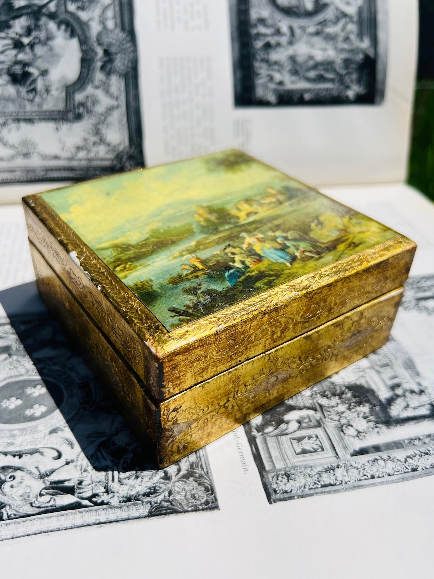 Vintage 1950s Gold Florentine Regency Landscape Trinket Box