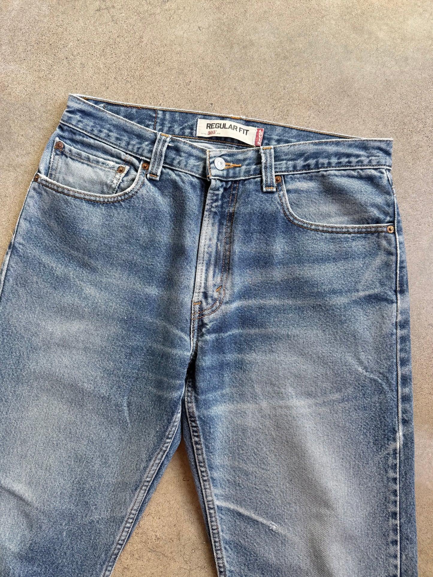 2000s Levi's 505 Medium Wash Jeans | 34x30