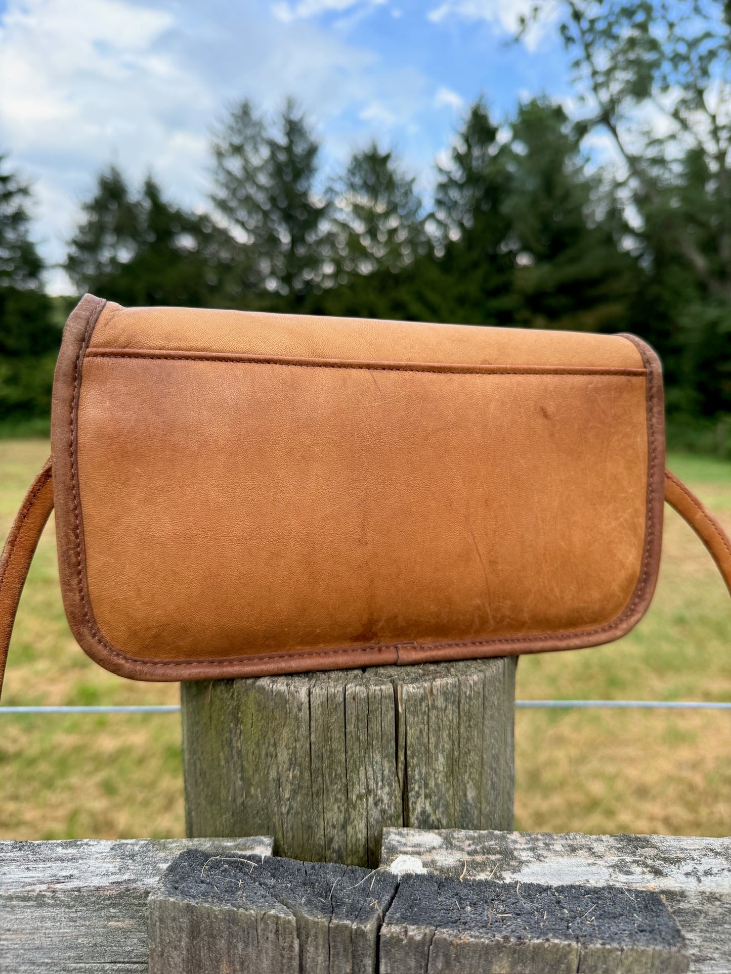 Vintage 1970s Coach Dinky Bag NYC | British Tan Style No. 9375