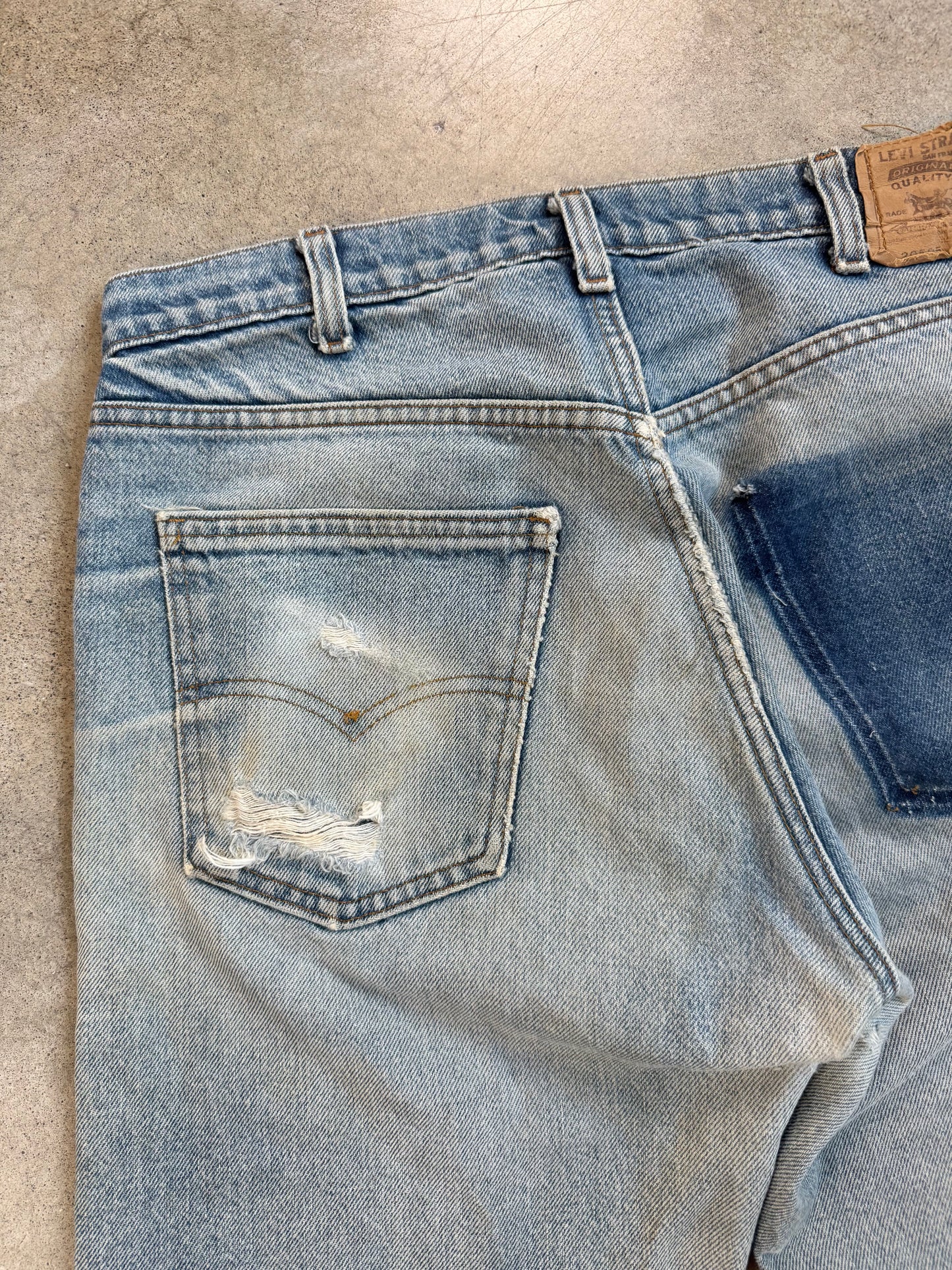 Vintage 1970s Levi's 505 Distressed Faded Jeans | Waist 34”