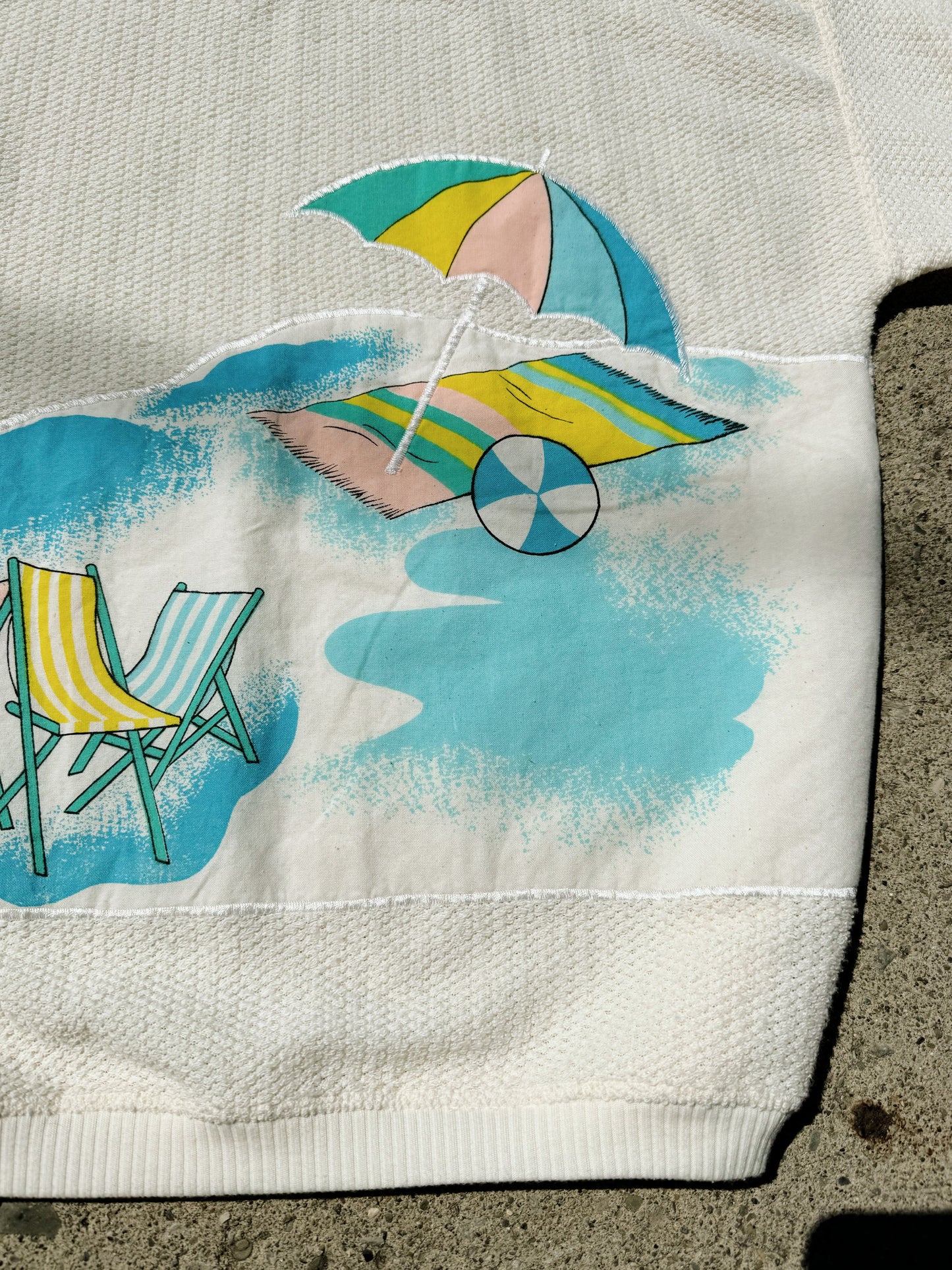 Vintage 1980s Beach Scene Short Sleeve Knit Sweatshirt | Medium