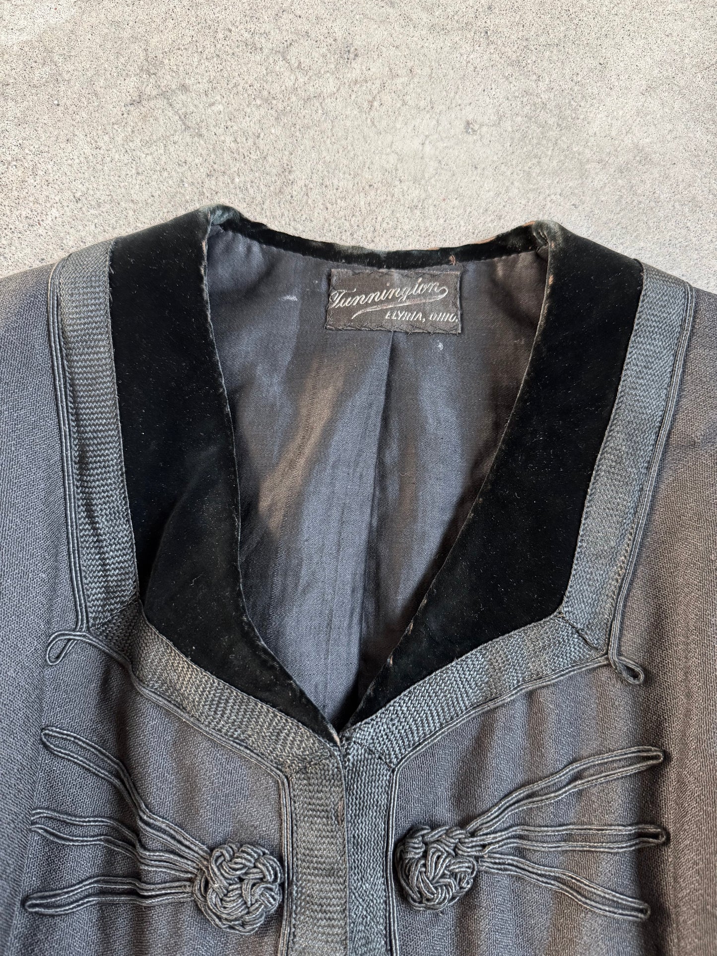 Antique 1890s Tunnington Velvet Collar Black Frock Coat | S/M