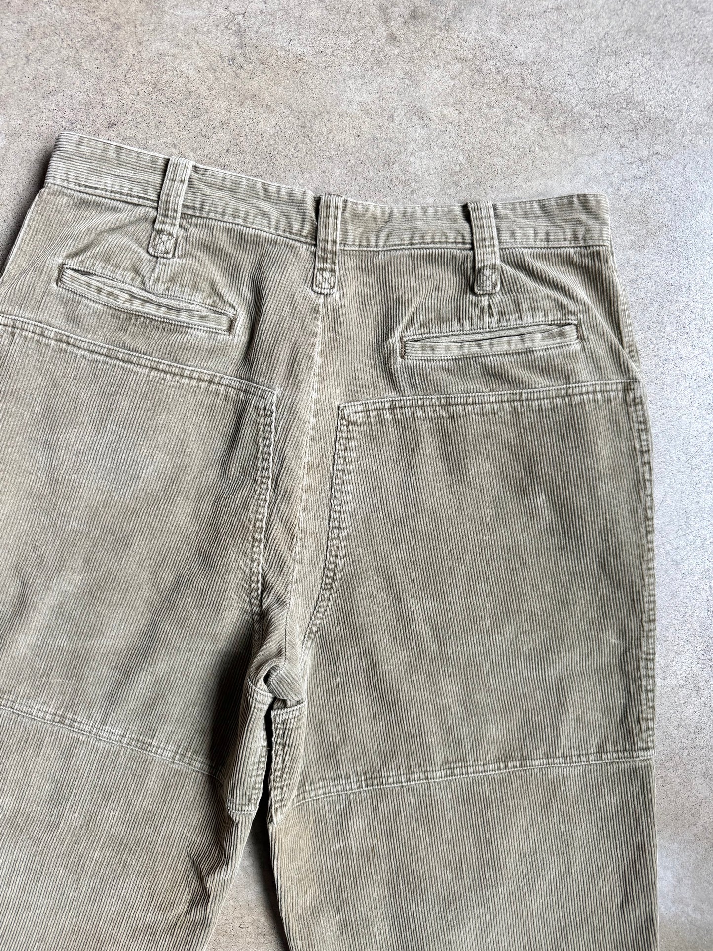 Vintage 1990s Abercrombie & Fitch Green Corduroy Baggy Double-Knee Pants | 34R
