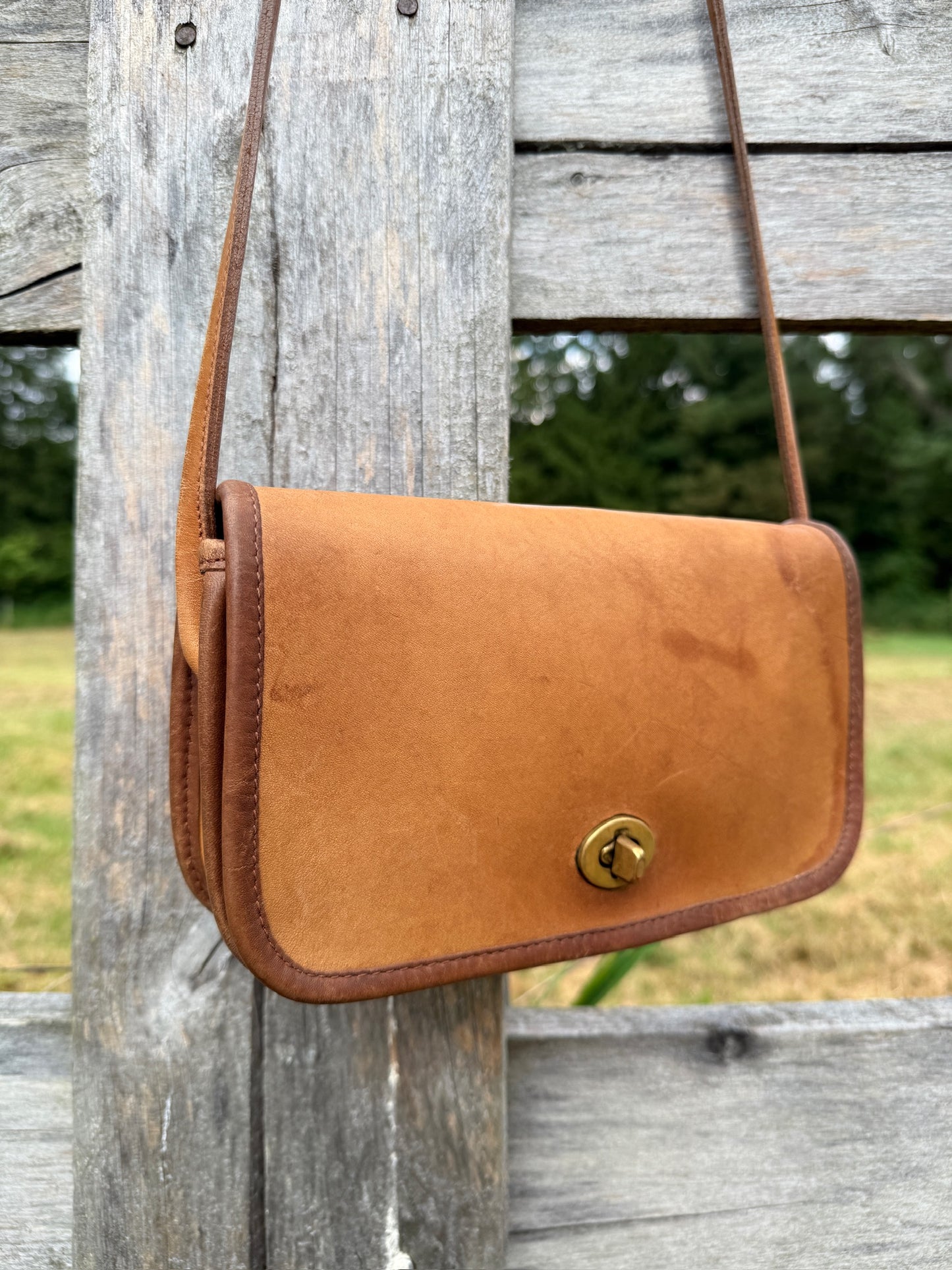 Vintage 1970s Coach Dinky Bag NYC | British Tan Style No. 9375