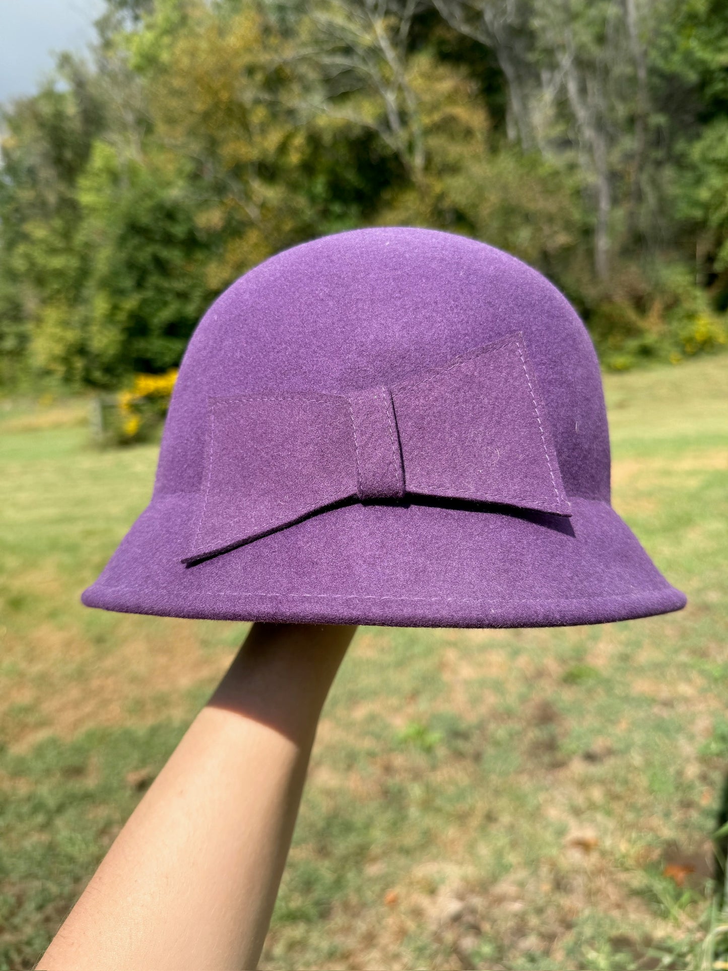 Vintage 1980s Purple Wool Cloche Bow Hat