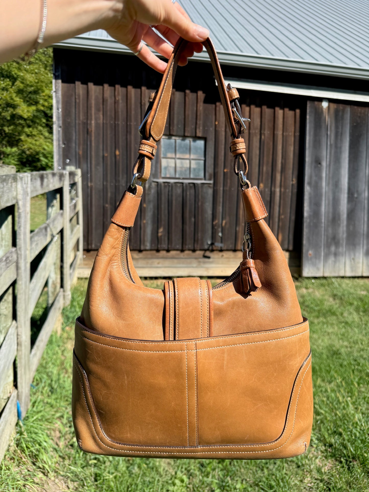 Vintage Coach Hamptons Soho Tan Leather Hobo Shoulder Bag | Style No. 7463