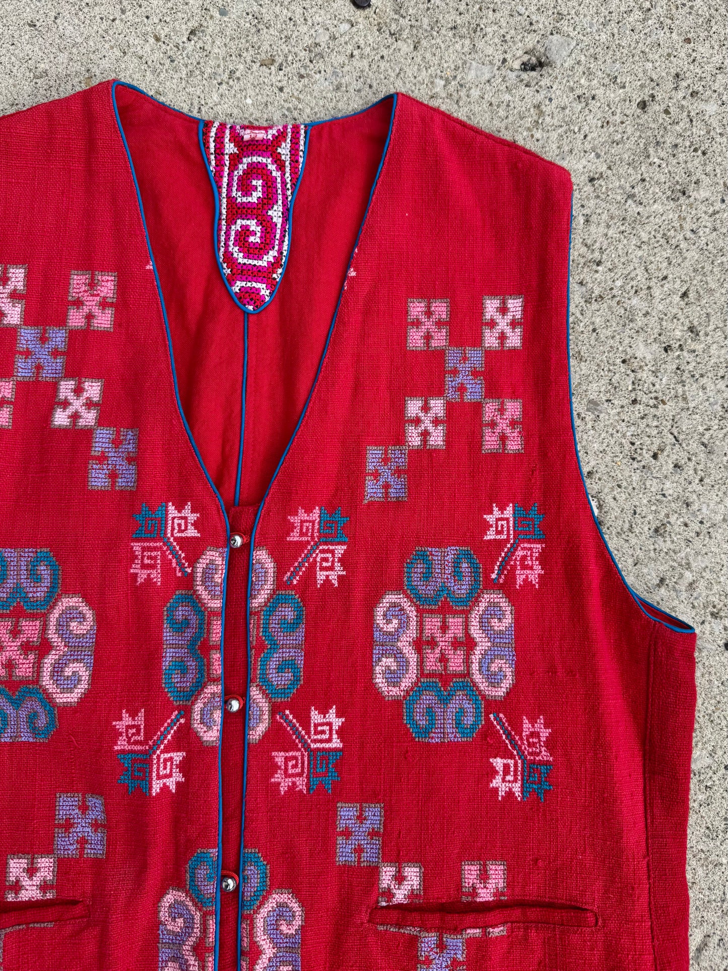 Vintage 1980s Red Cotton Southwestern Embroidered Vest | Large