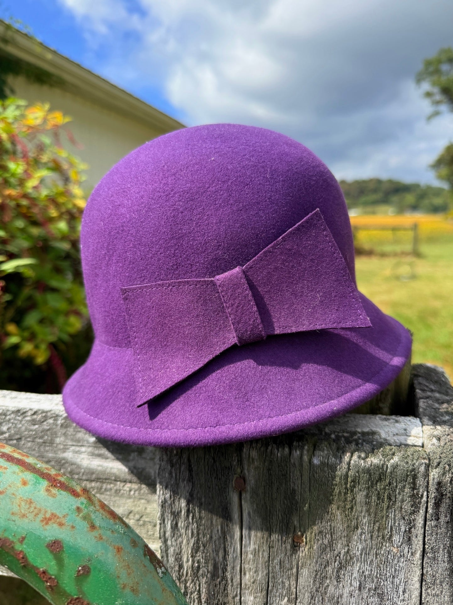 Vintage 1980s Purple Wool Cloche Bow Hat