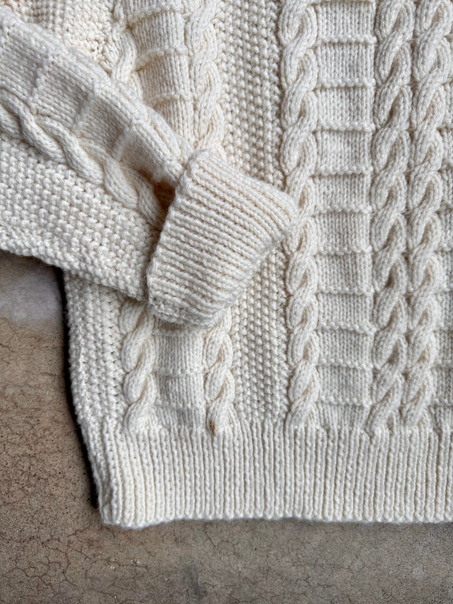 Vintage Hand-Knit Cream Cable Knit Sweater | Large