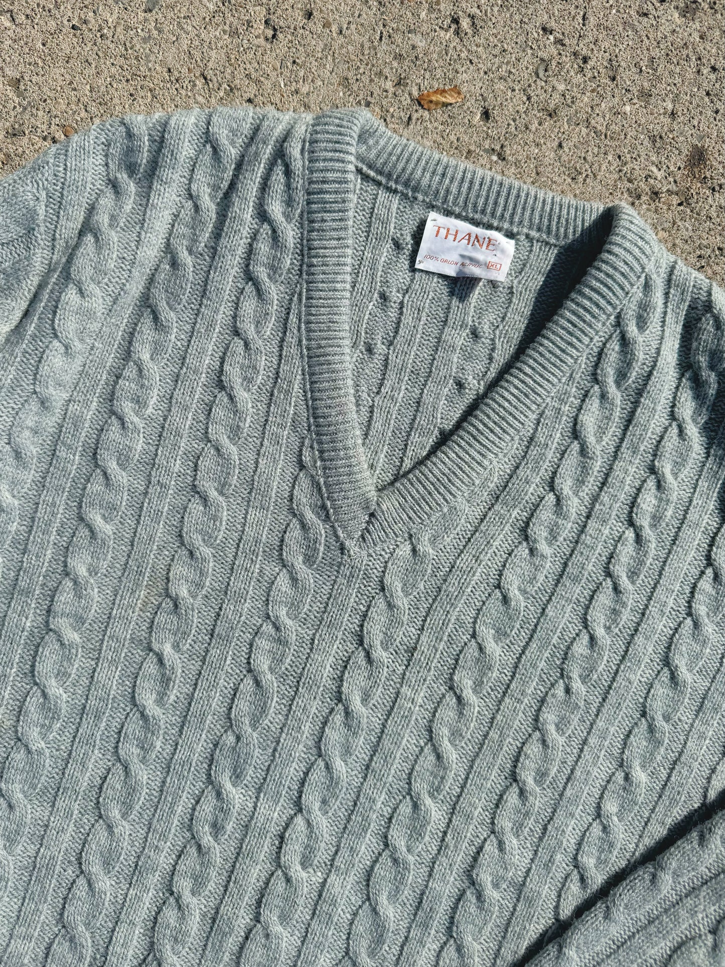 Vintage Thane Grey Cable Knit V-Neck Sweater | XL