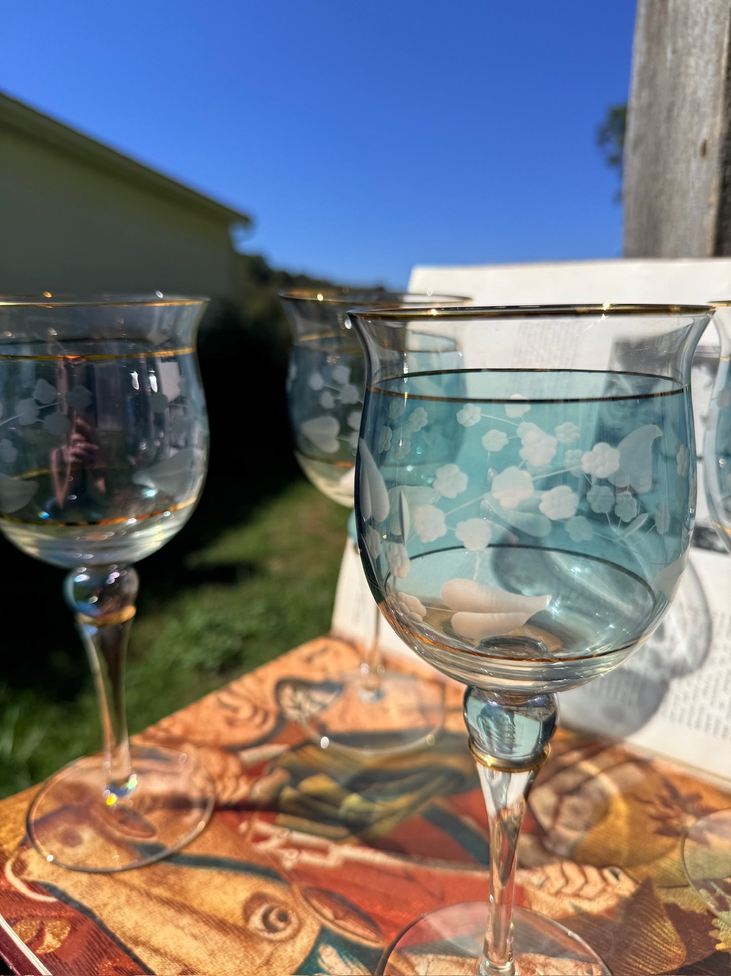 Vintage 1970s Crystal Clear Ind. Katherine Blue Floral Stemmed Goblet Wine Glasses | Set of 4