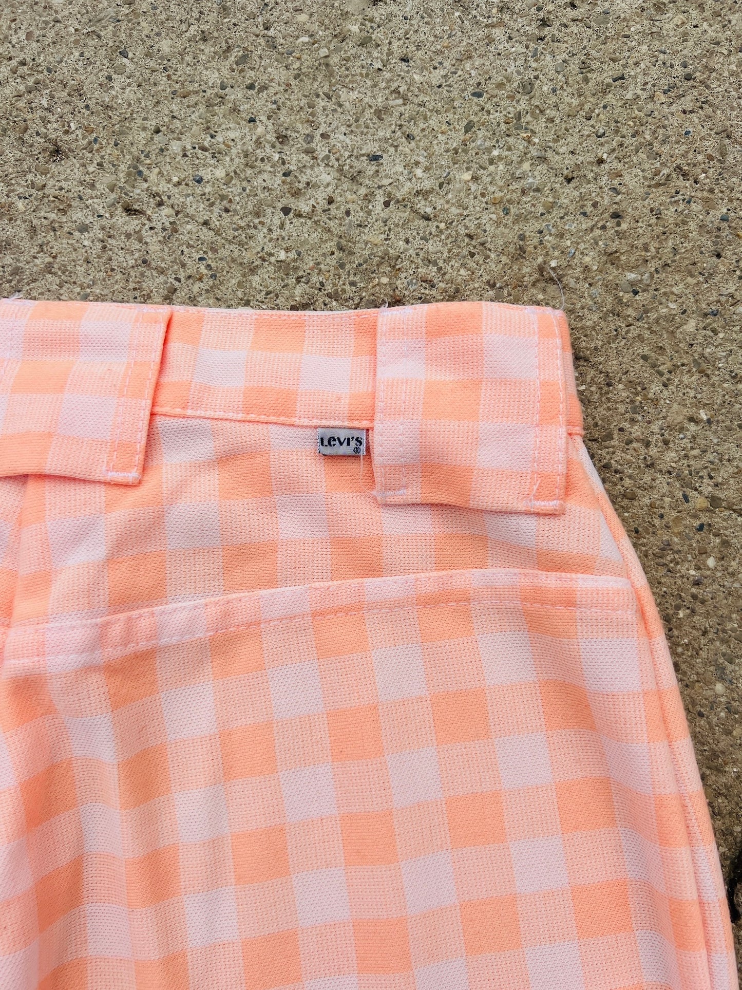 Vintage 1970s Levi’s For Gals Peach Plaid Bell Bottom Pants | Waist 26”
