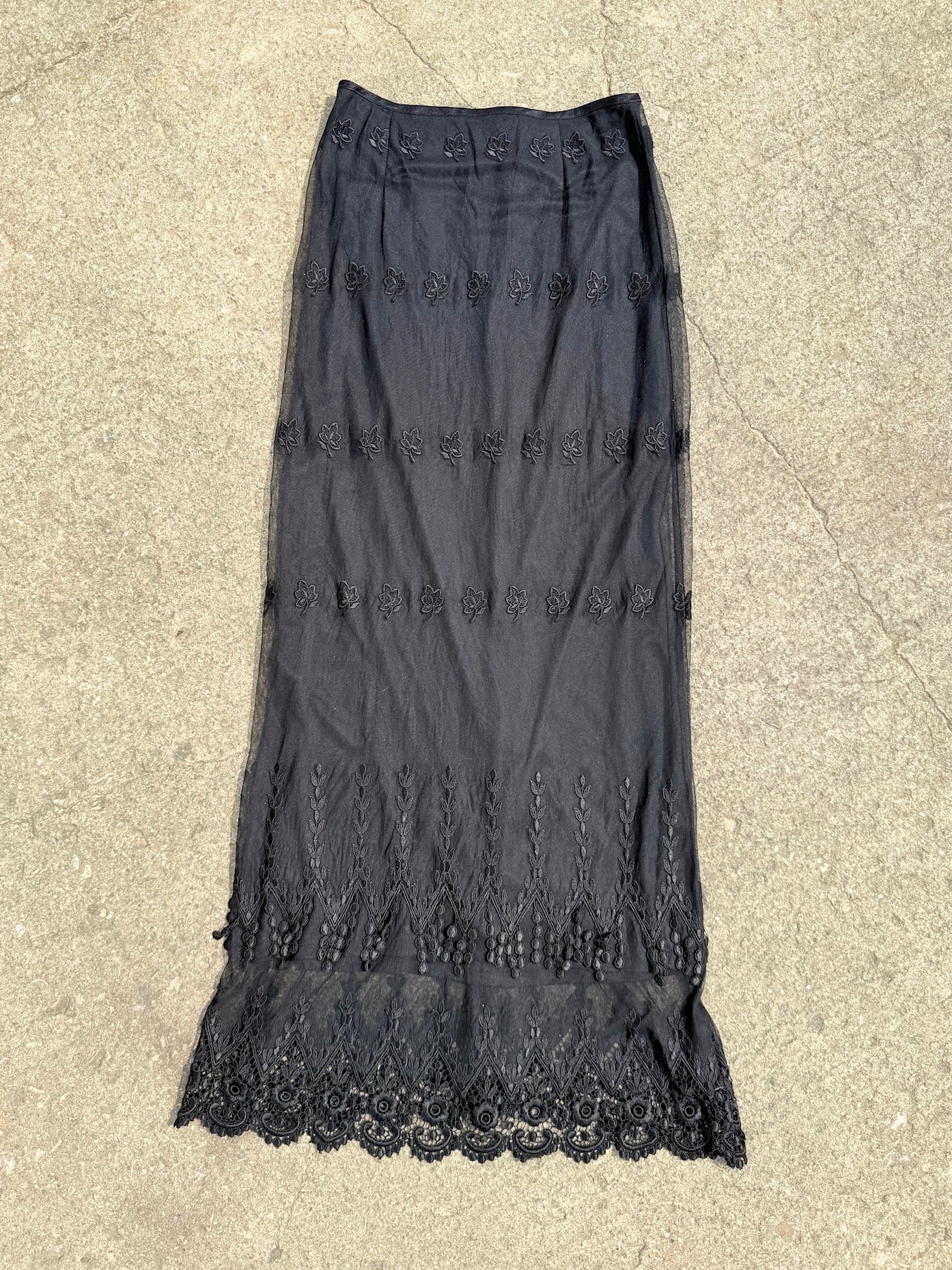 90's Kis Kissay Black Lace Maxi Skirt | S-M