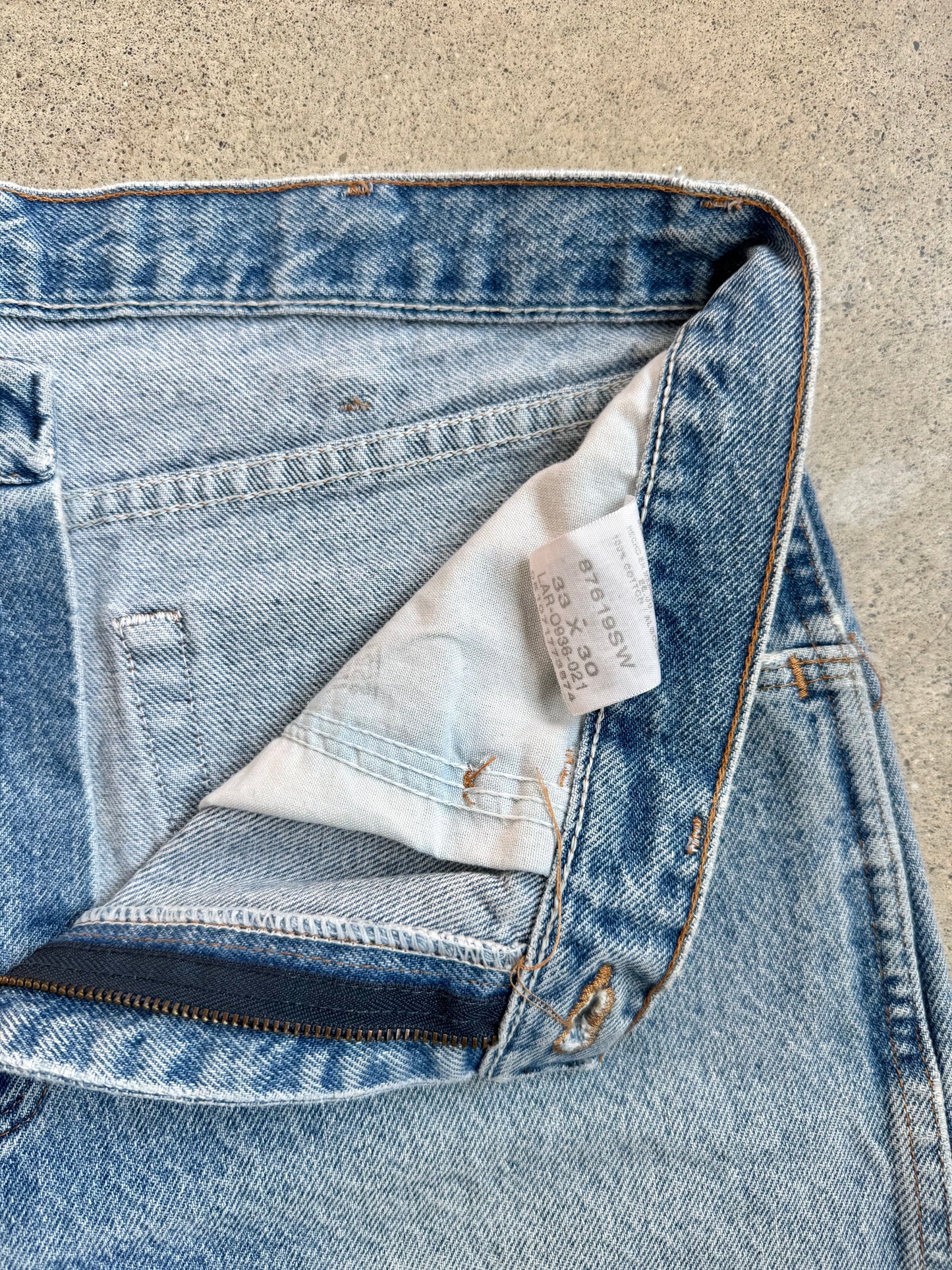 Vintage Rustler Light Wash Cutoff Denim Shorts | 33
