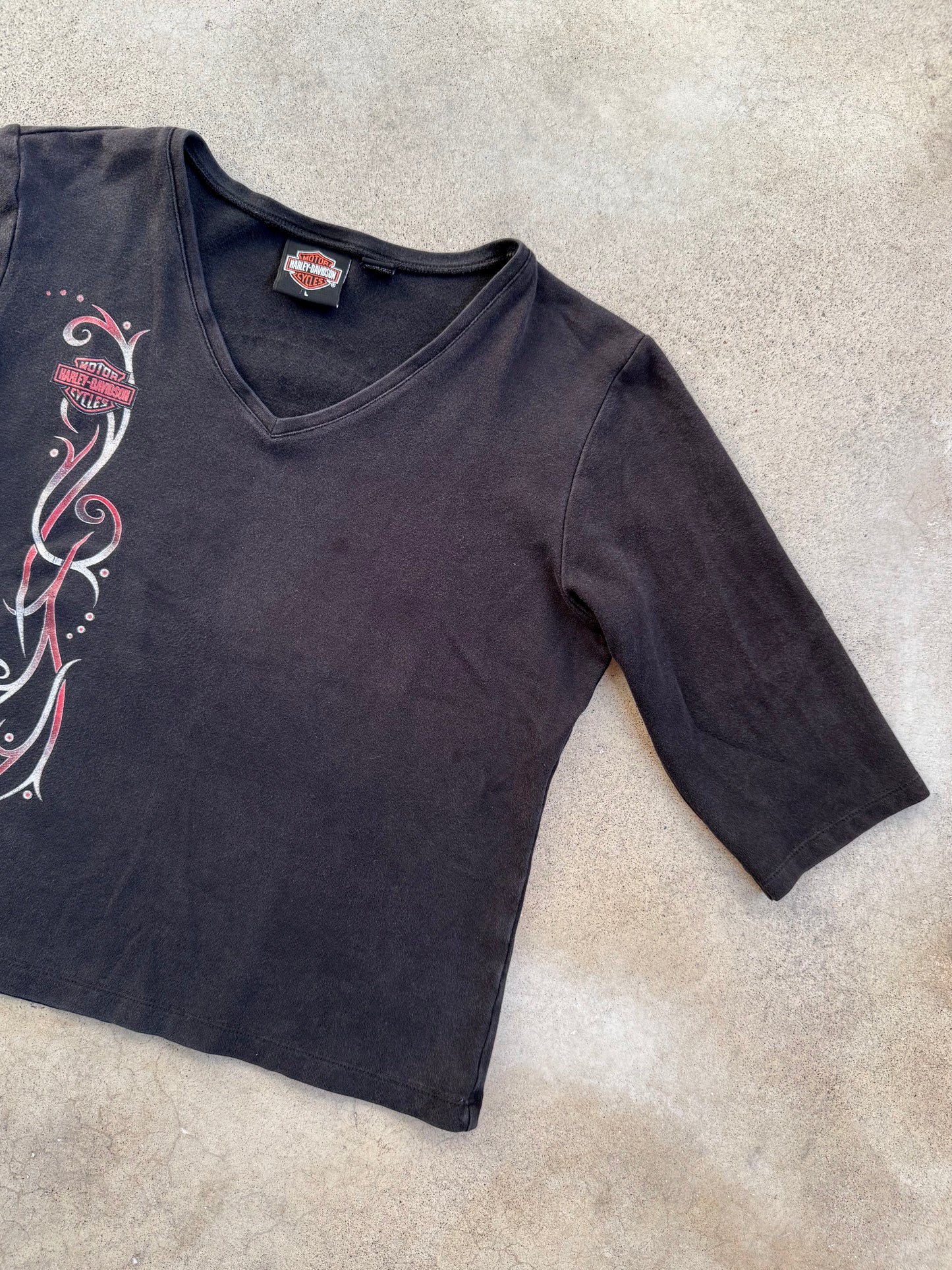 2000s Chi-Town Harley Davidson Cropped Cotton V-Neck Graphic Tee | Large