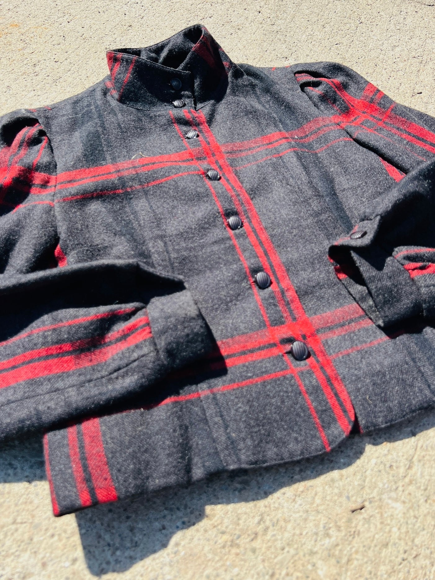 Vintage 1960s Charcoal Red Plaid Cropped Wool Jacket | Small