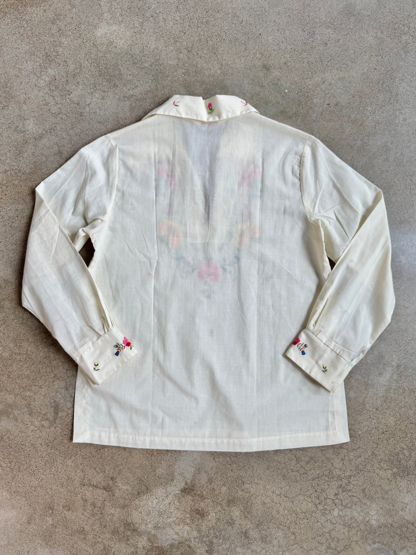 Vintage 1960s Daffodil Hand-Embroidered Floral Collared Shirt | Medium