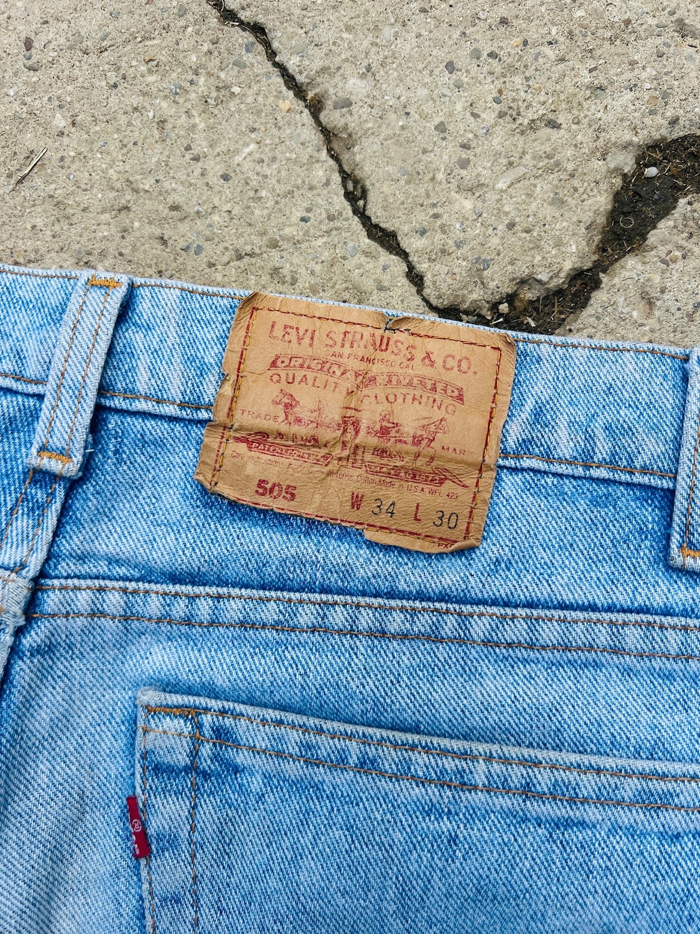 Vintage 1990s Levi's 505 Faded Light Wash Jeans | Waist 34”