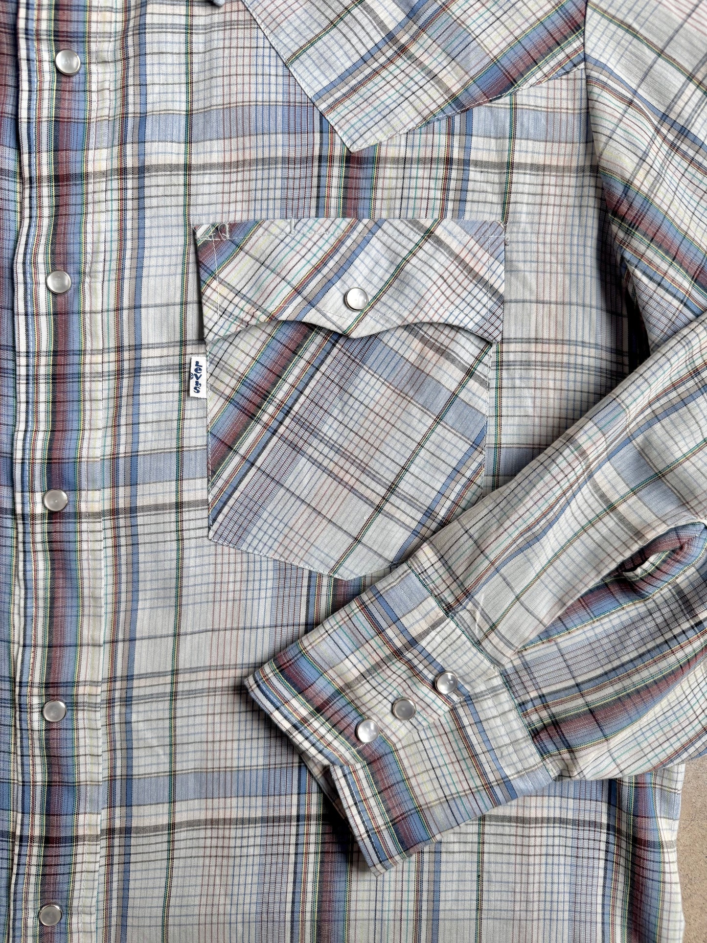 Vintage 1980s Levi’s Blue Plaid Pearl Snap Western Shirt | Large