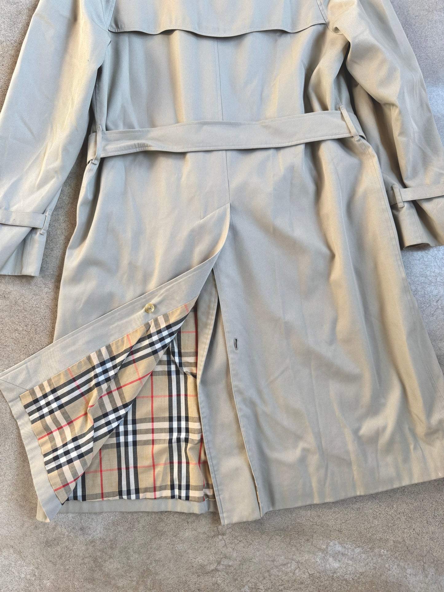 Vintage 1980s Classic Burberry’s Beige Canvas Trench Coat | L/XL