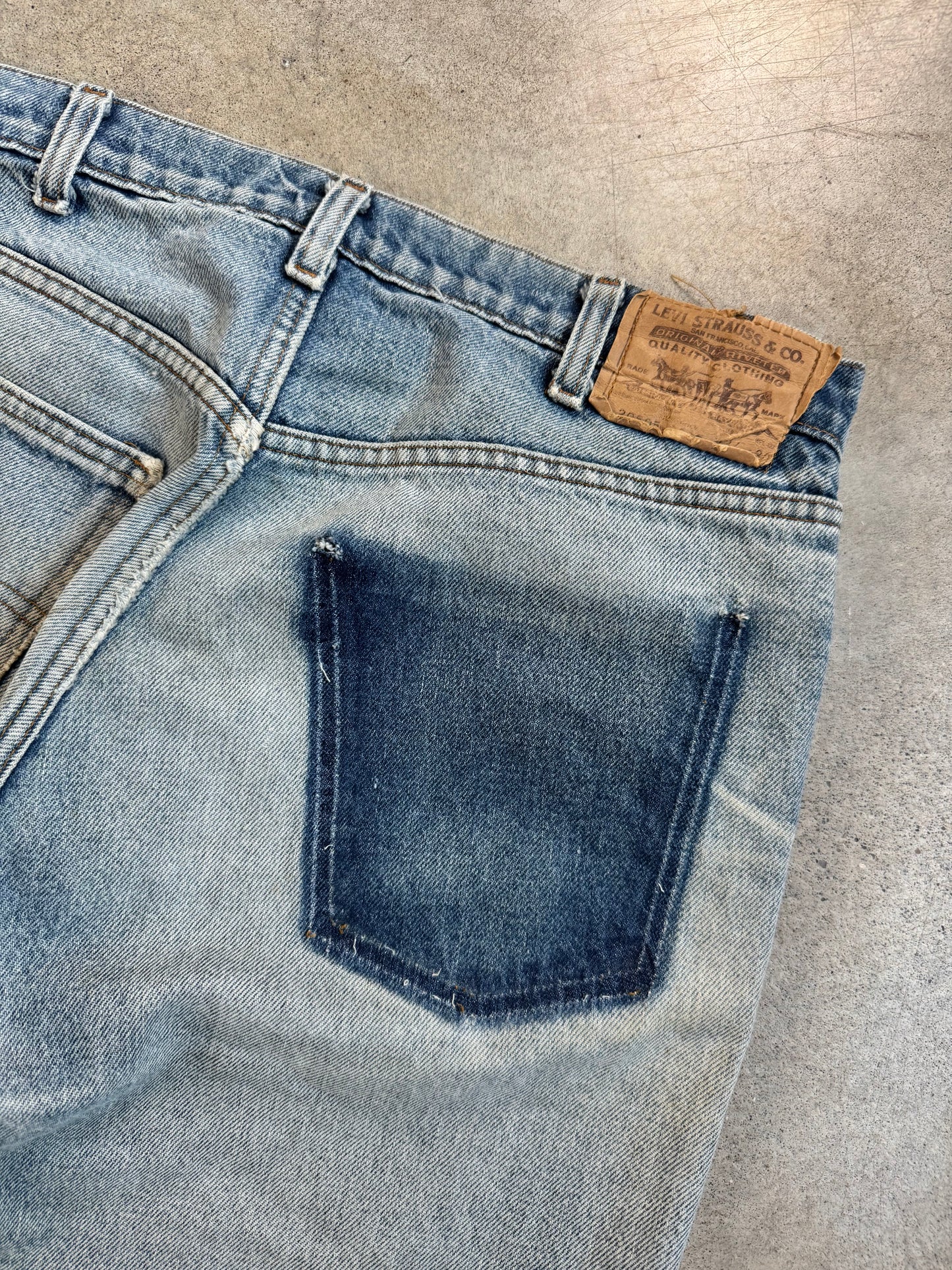 Vintage 1970s Levi's 505 Distressed Faded Jeans | Waist 34”