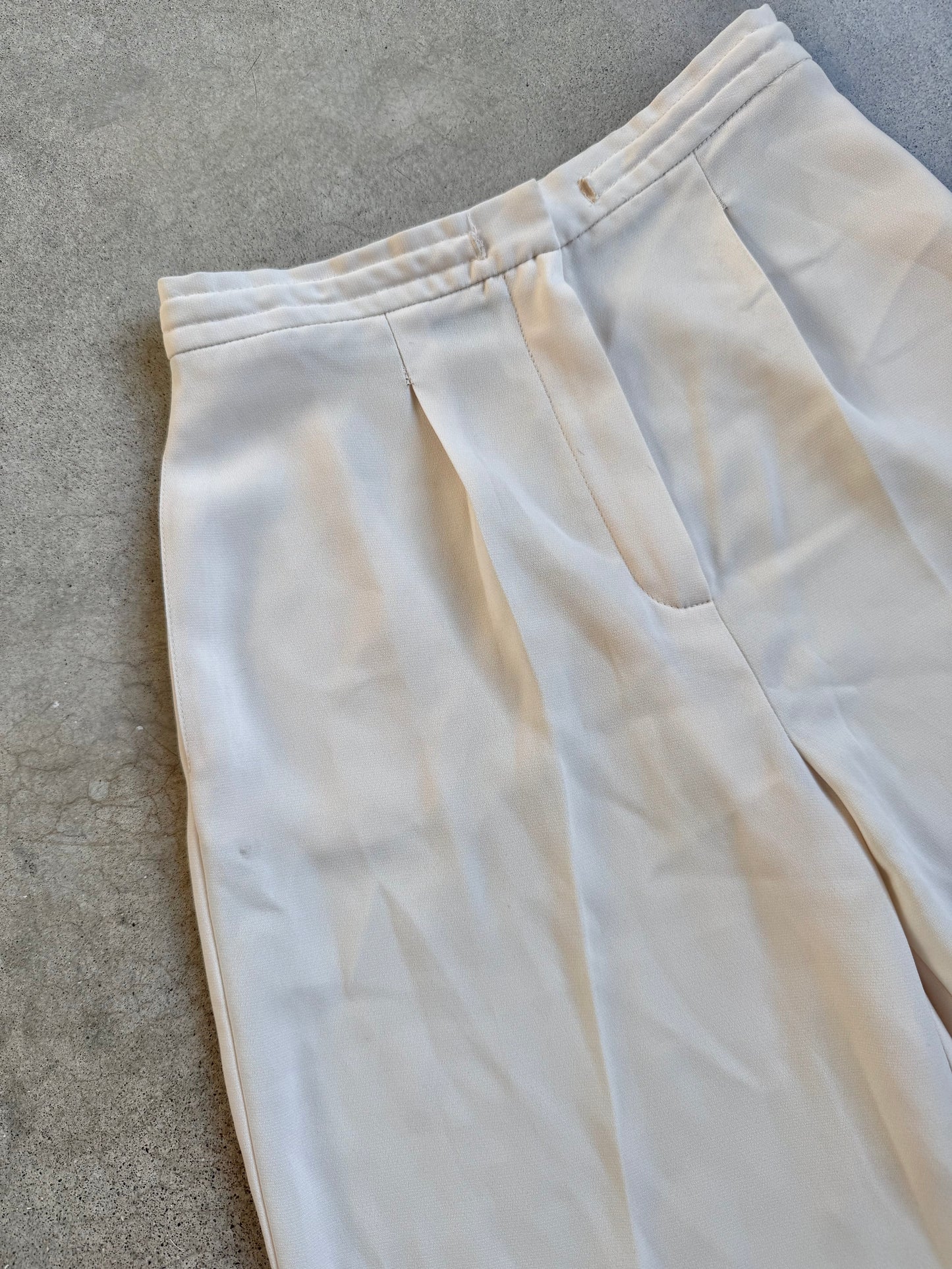Vintage 1990s Harvé Benard Cream Two-Piece Pant Suit | Small