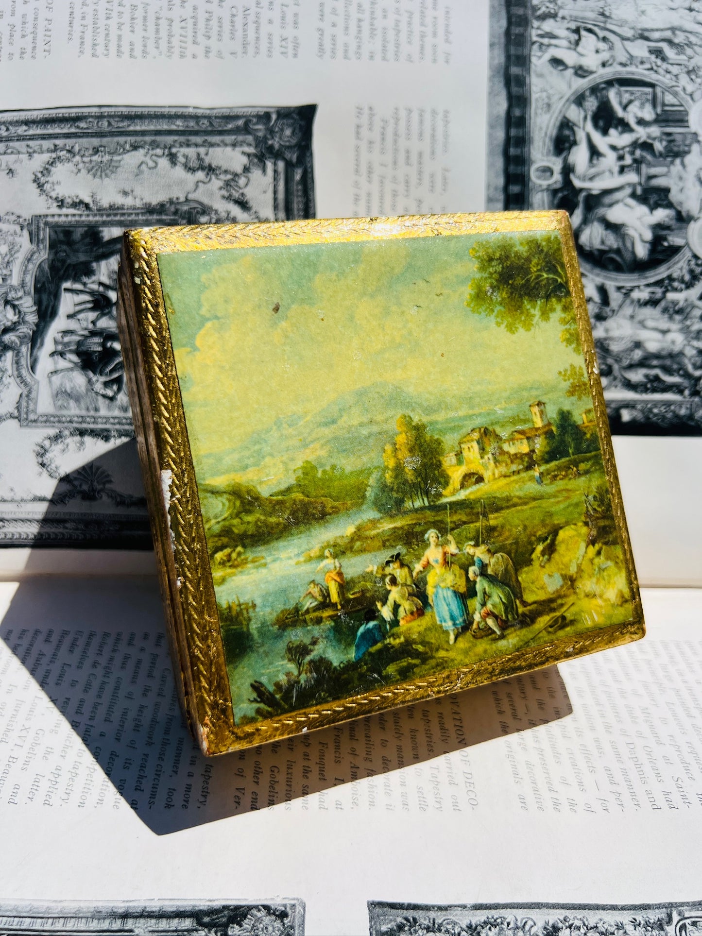 Vintage 1950s Gold Florentine Regency Landscape Trinket Box