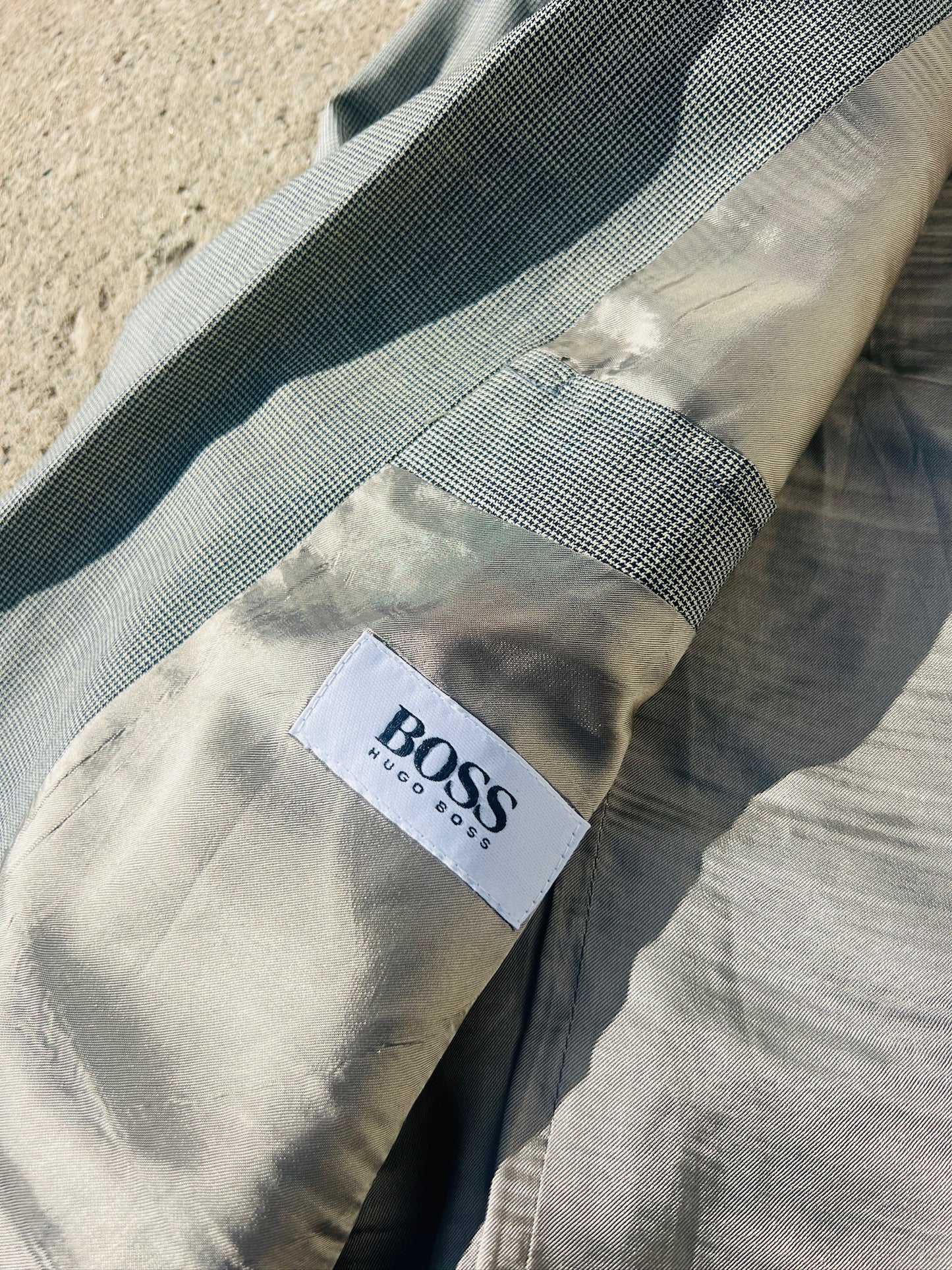 Vintage Hugo Boss Two-Piece Houndstooth Wool Suit | 38R