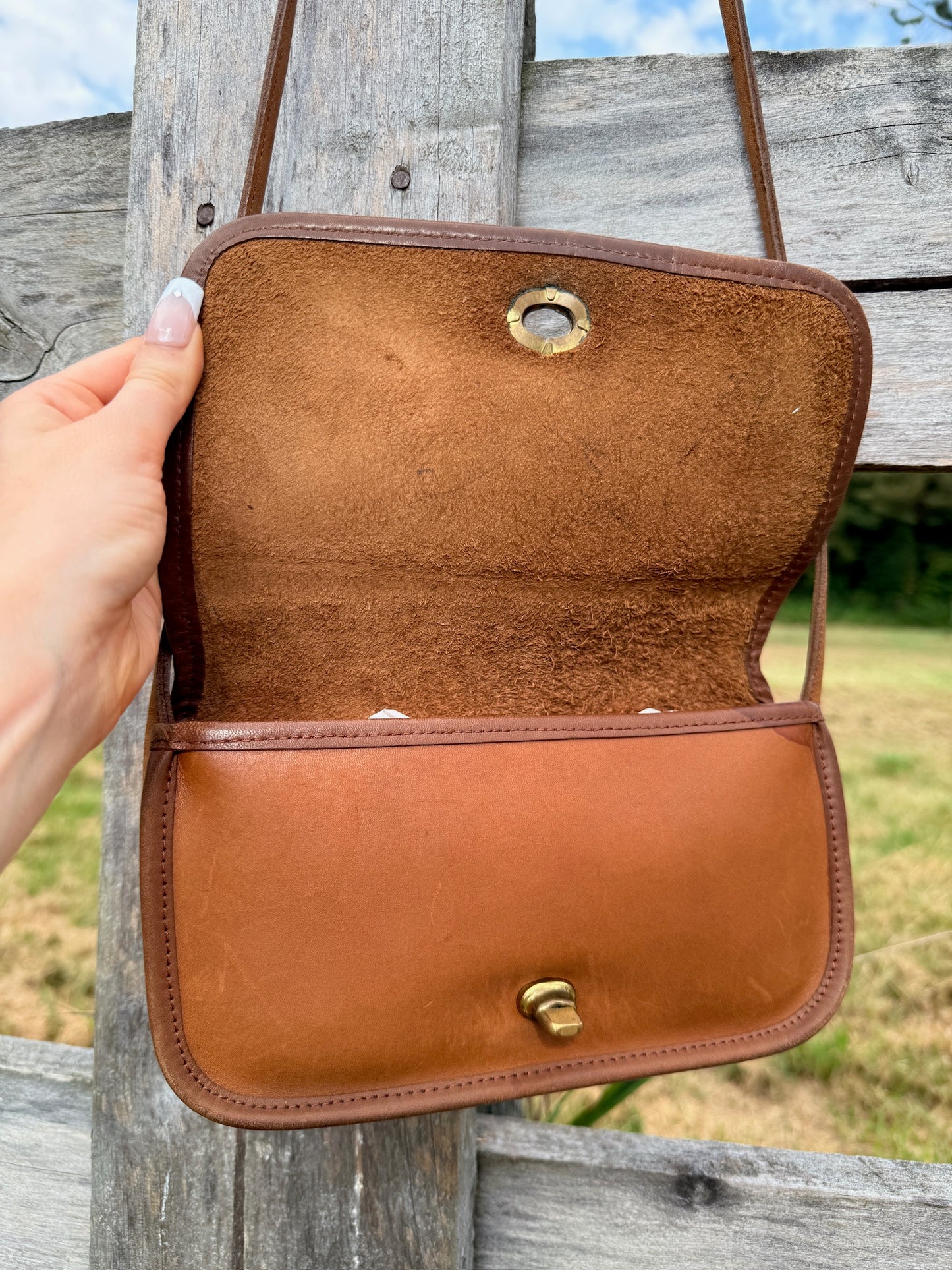 Vintage 1970s Coach Dinky Bag NYC | British Tan Style No. 9375