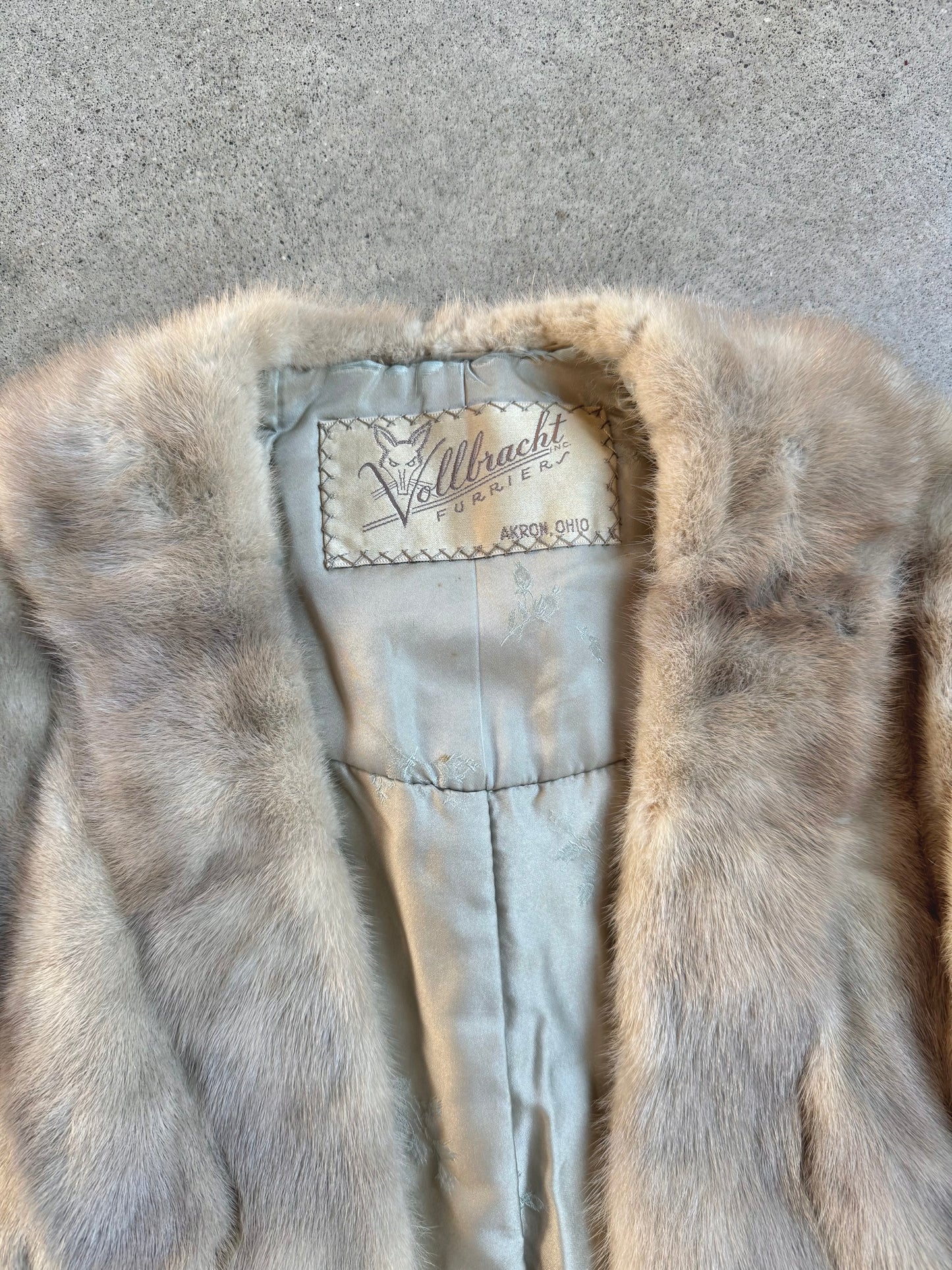 Vintage 1940s Vollbracht Furriers Genuine Fur Stole/Shawl