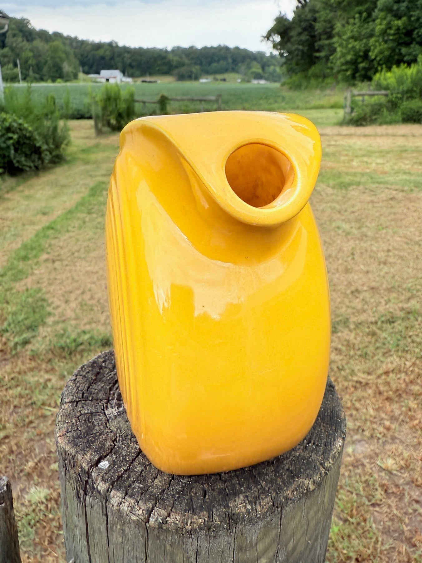 Vintage 1950s/60s Fiestaware Butter Yellow Pitcher