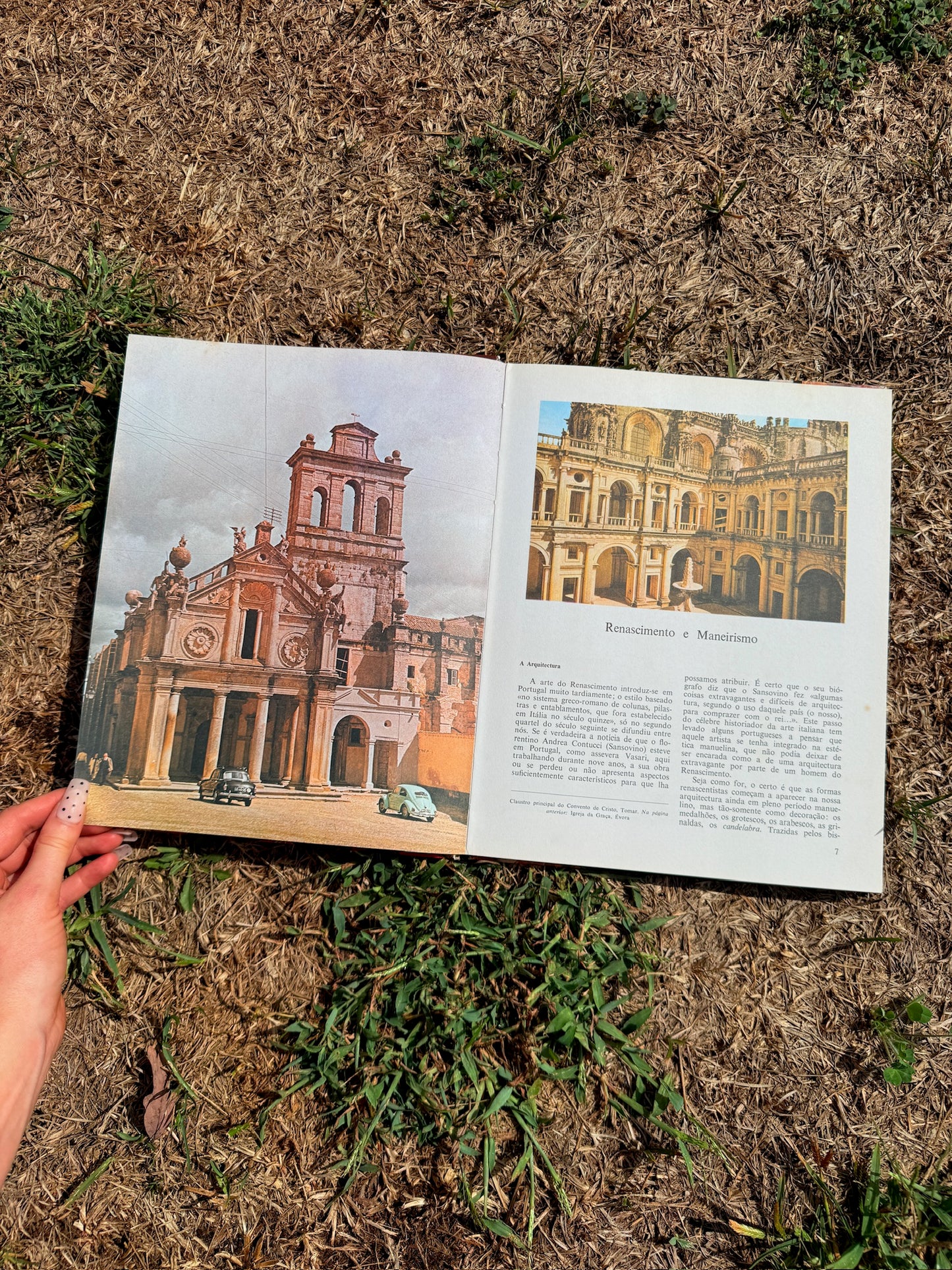 A Arte Em Portugal Hardcover Book