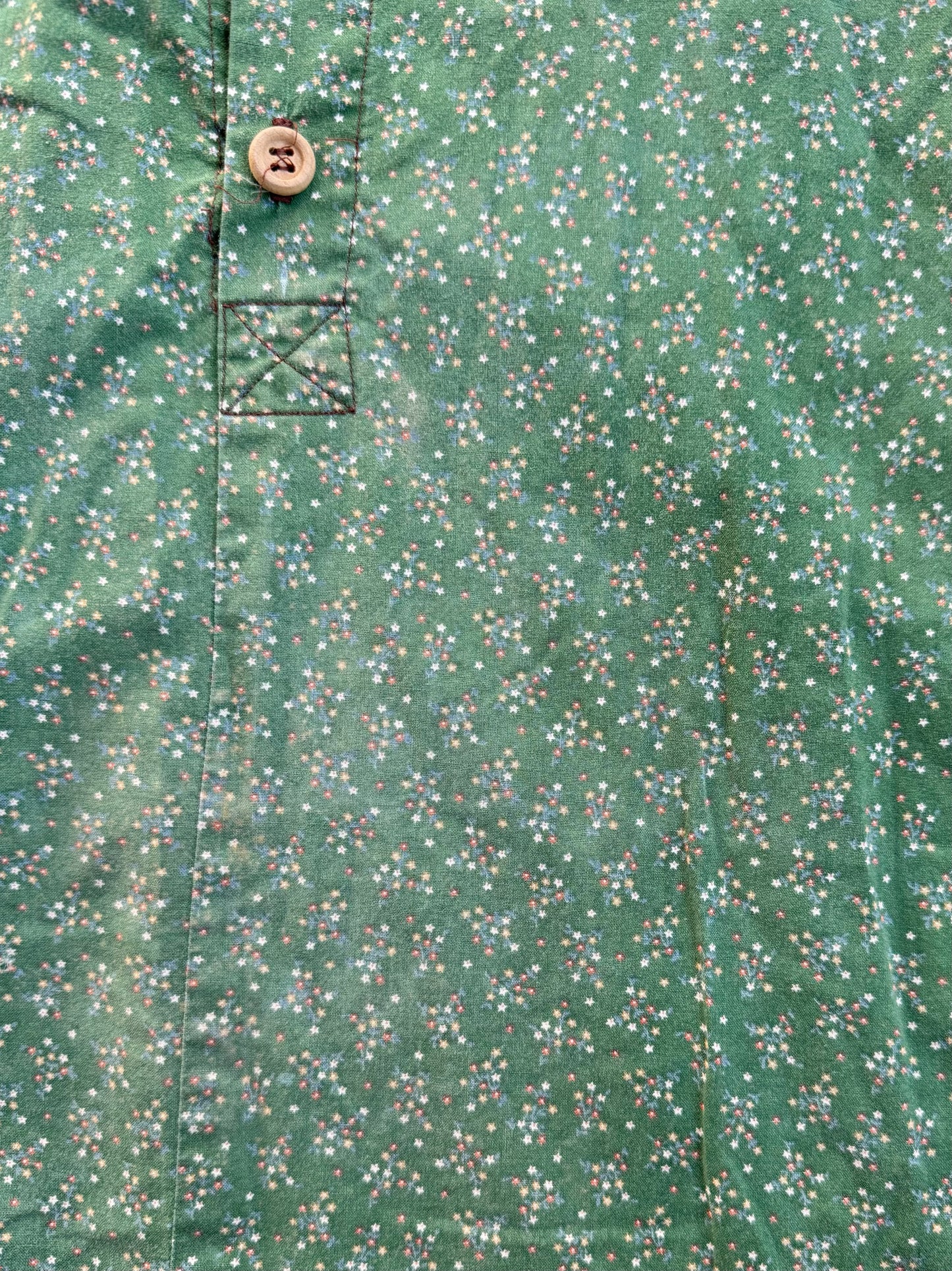Vintage 1960s Handmade Green Floral Half Button Collared Shirt | Large