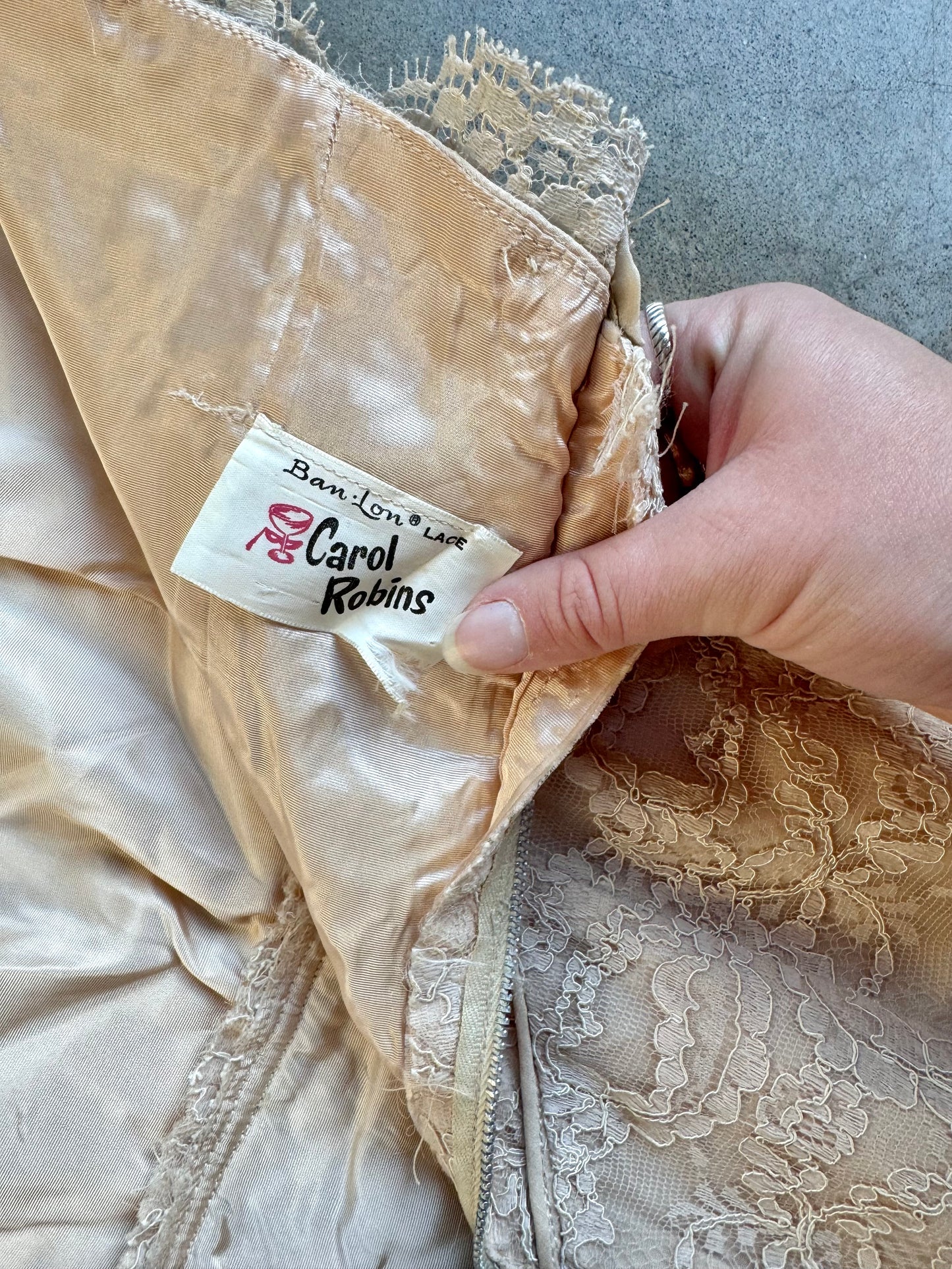 Vintage 1950s Carol Robins Nude Lace Strapless Cocktail Dress | XS