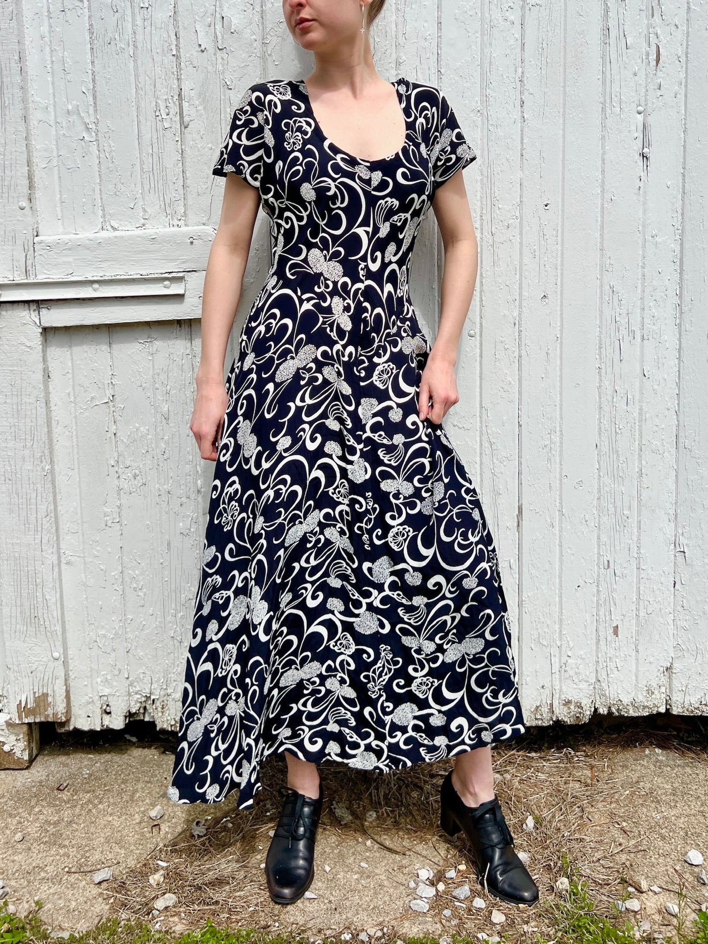 Vintage 1990s Black & White Pattern Short Sleeve Midi Dress | Medium