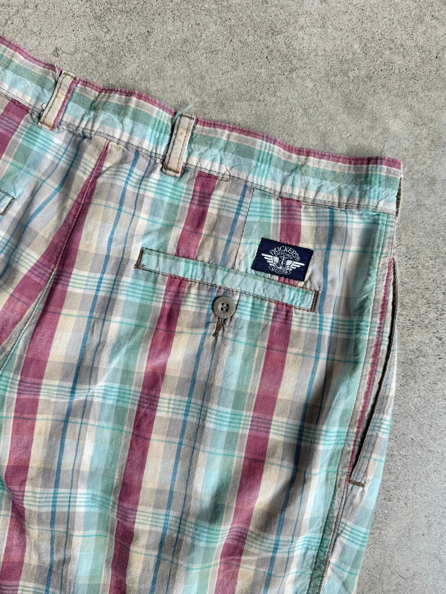 Vintage 1990s Dockers Plaid Pleat Front Cotton Shorts | Waist 32”