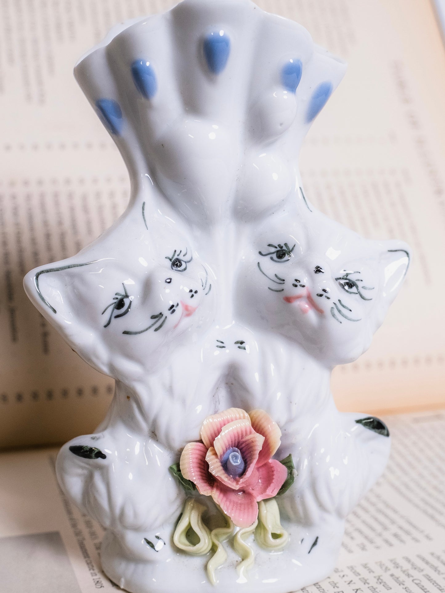 Vintage 1960s Porcelain Kitty Cat Floral Vase