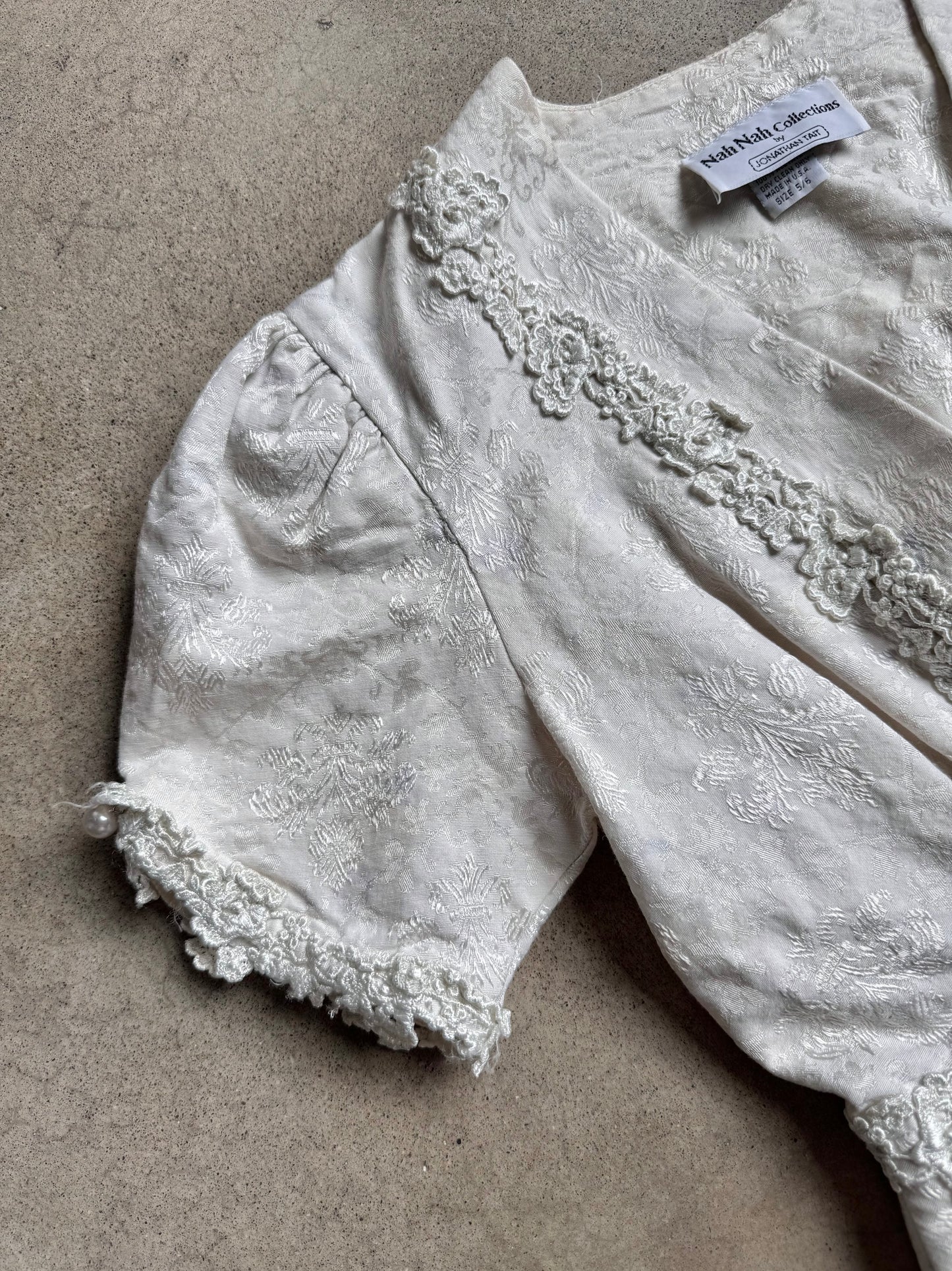 Vintage 1980s Nah Nah Collections by Jonathan Tait Ivory Floral Jacquard & Lace Short Sleeve Blazer | Small
